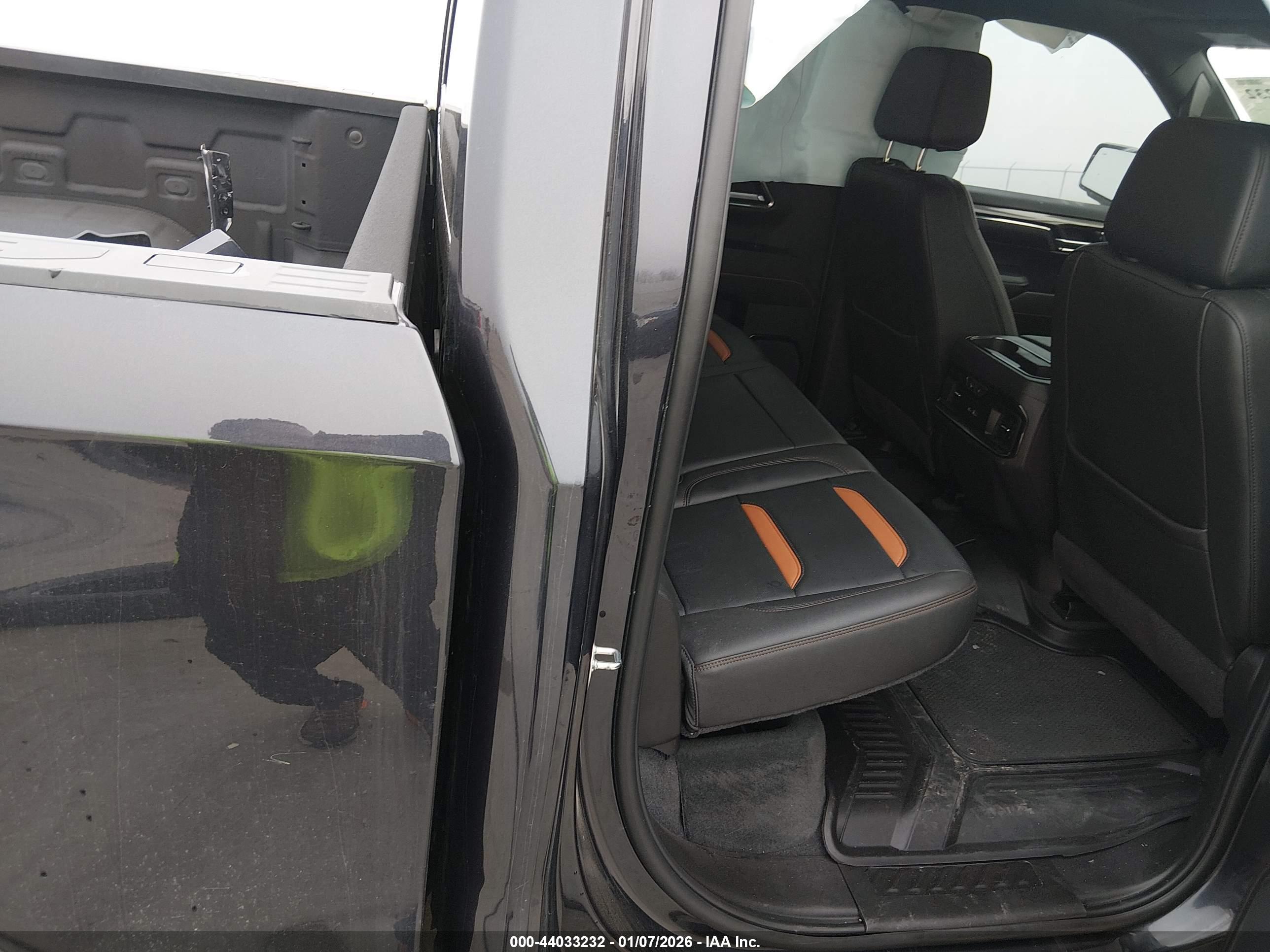 GMC SIERRA image 8
