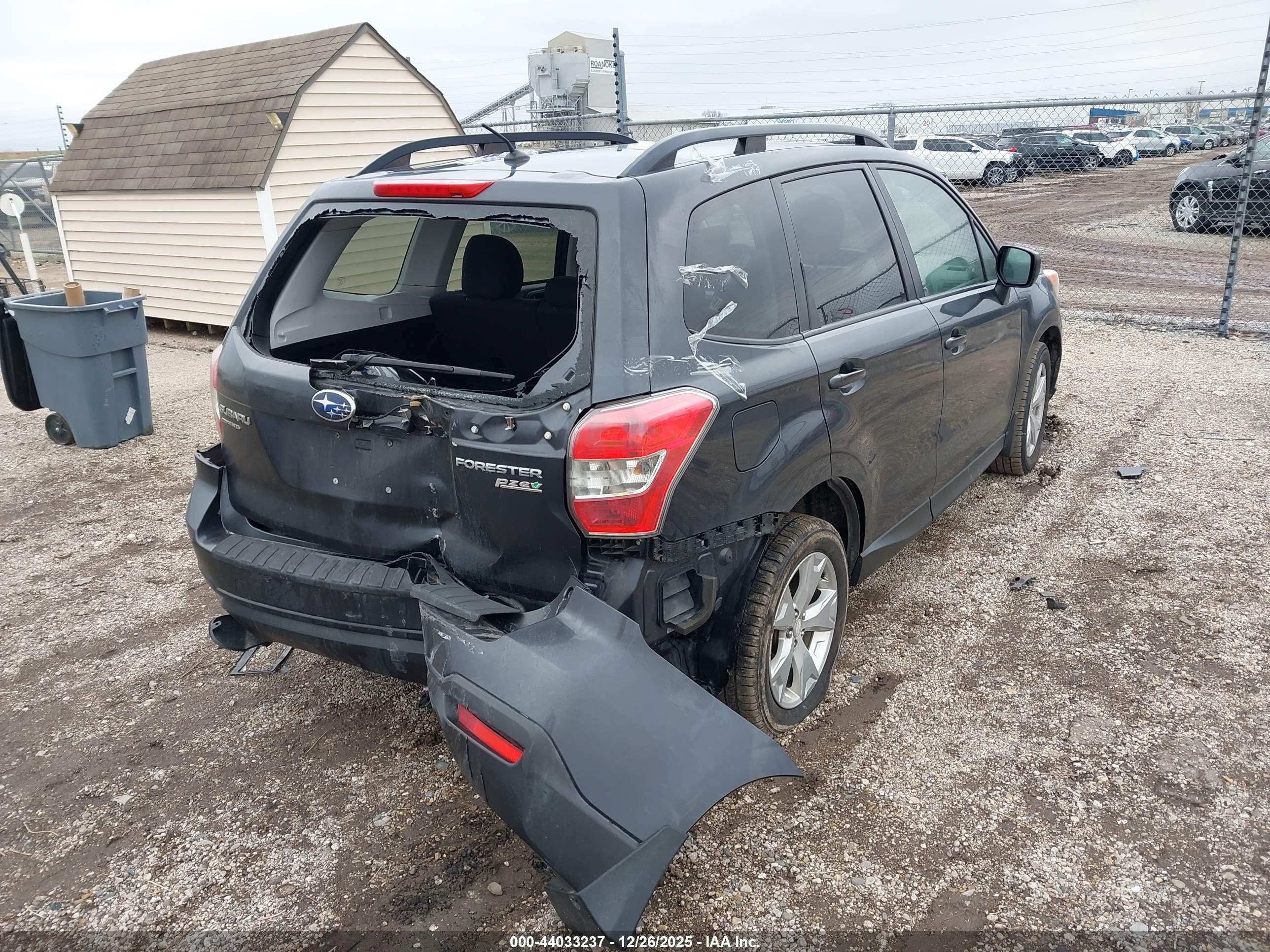SUBARU FORESTER image 4