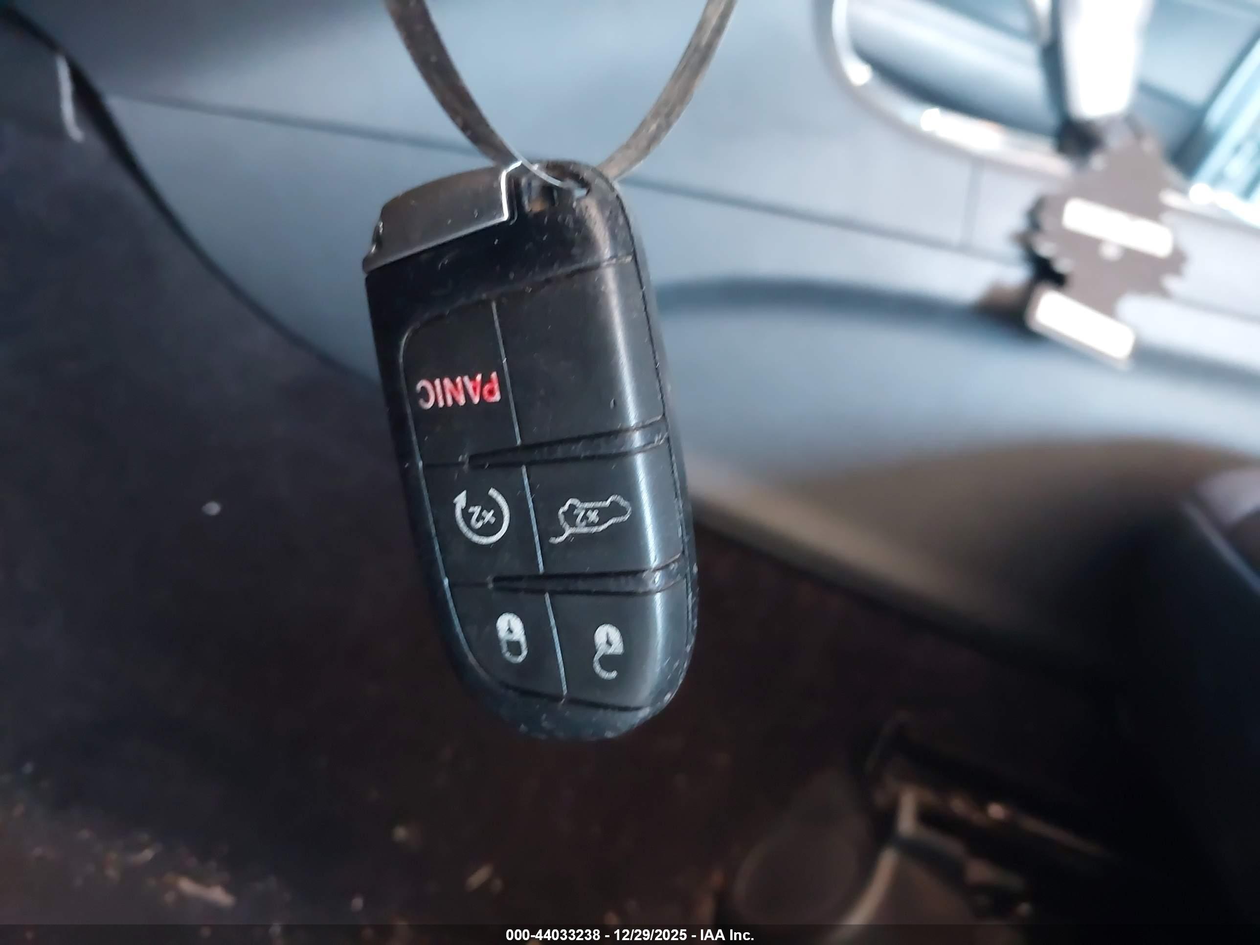 JEEP GRAND image 11