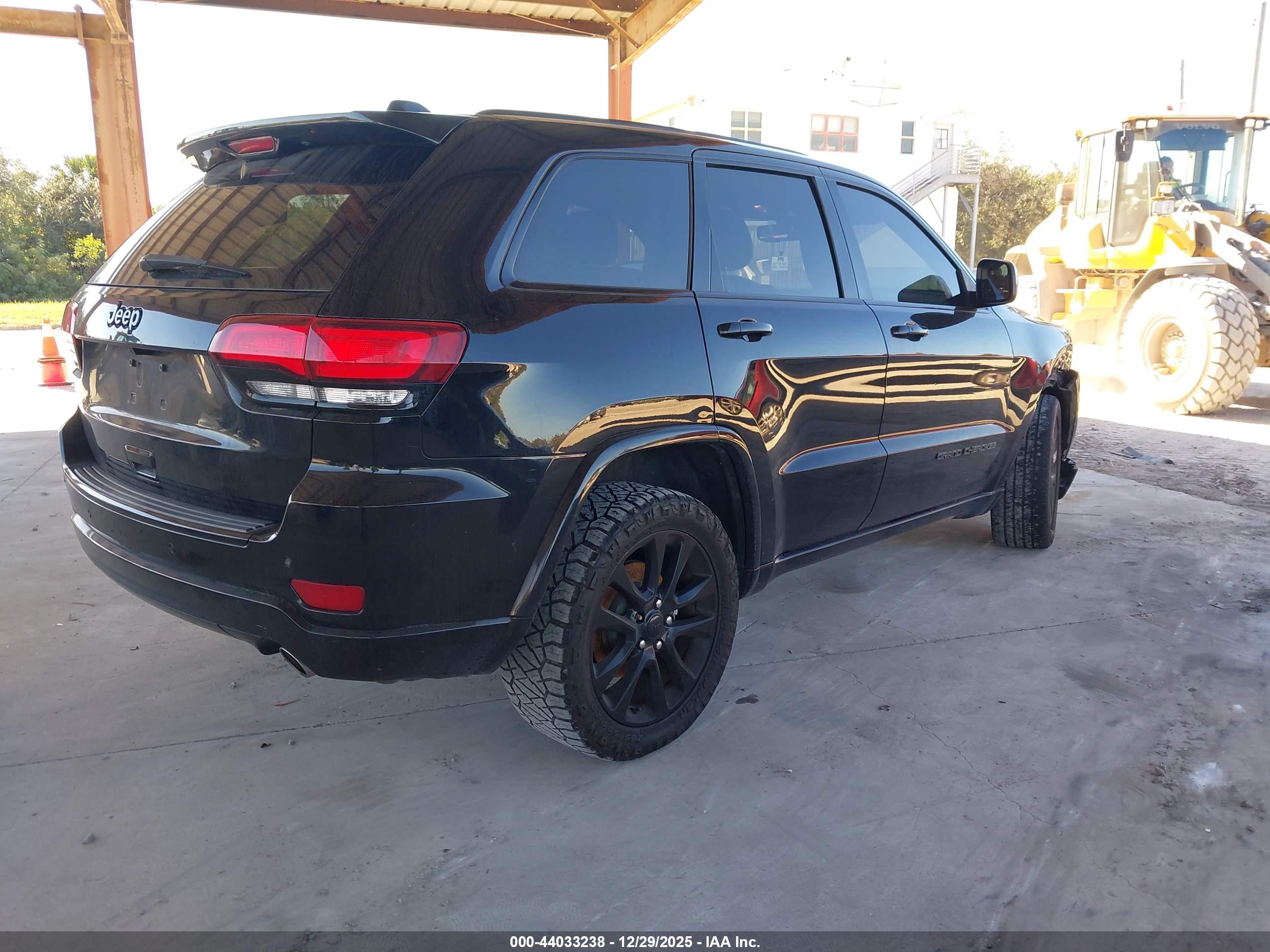 JEEP GRAND image 4