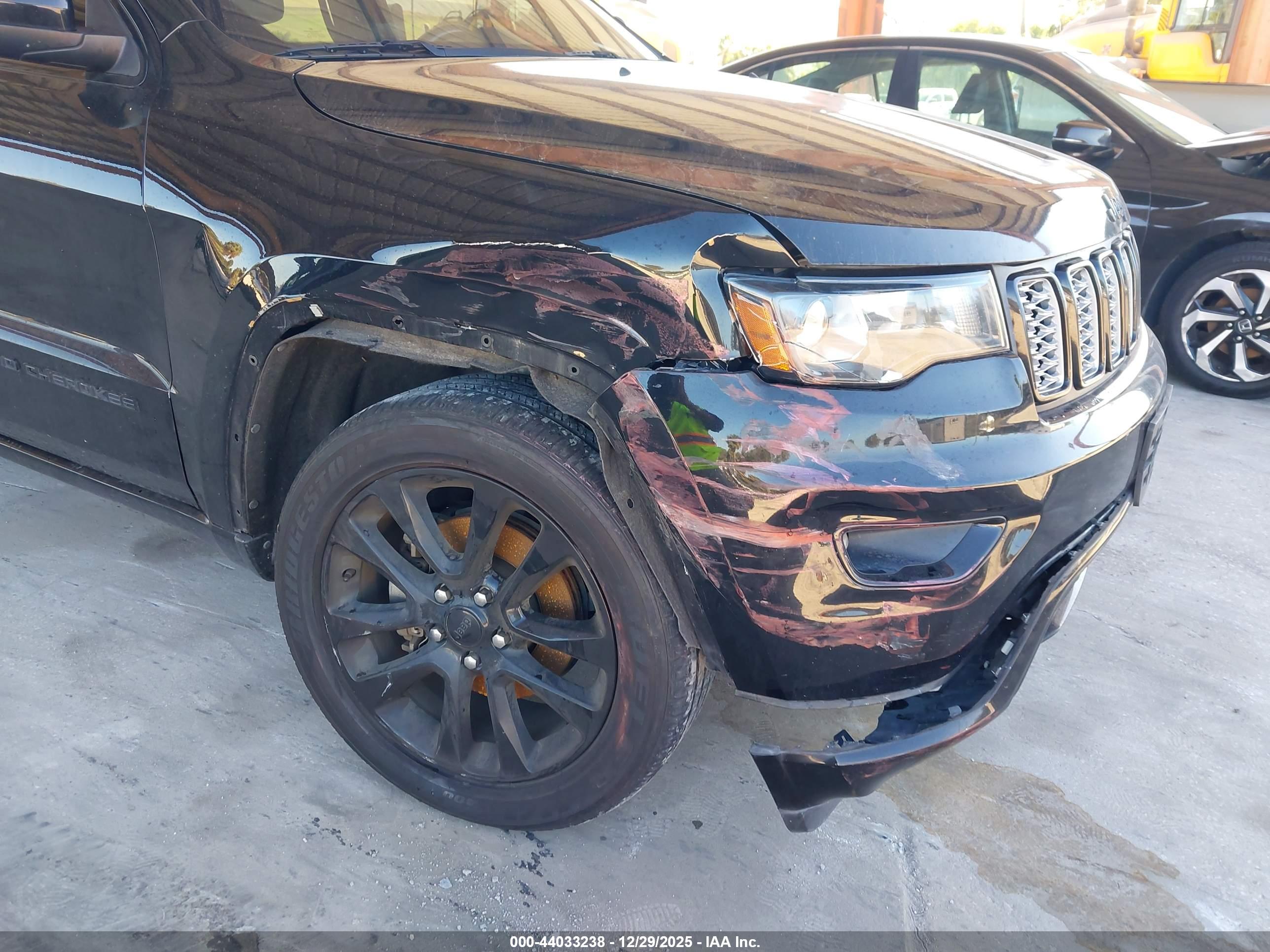 JEEP GRAND image 6