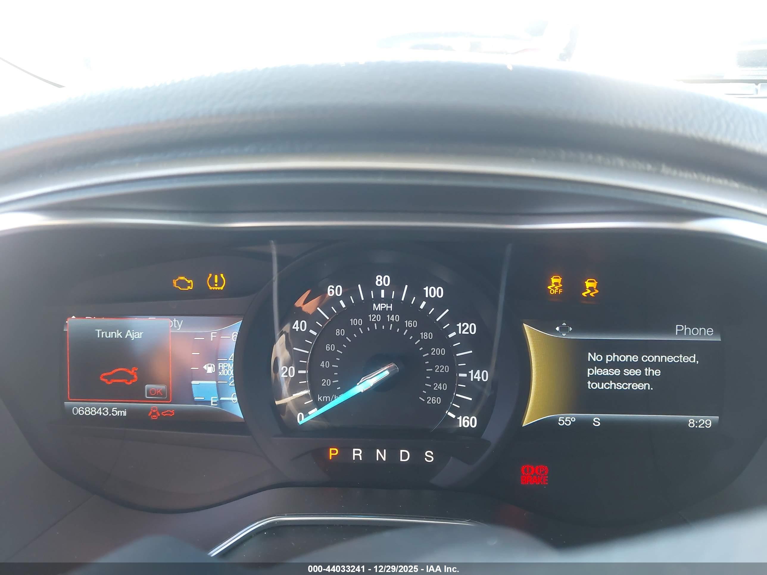 FORD FUSION image 7