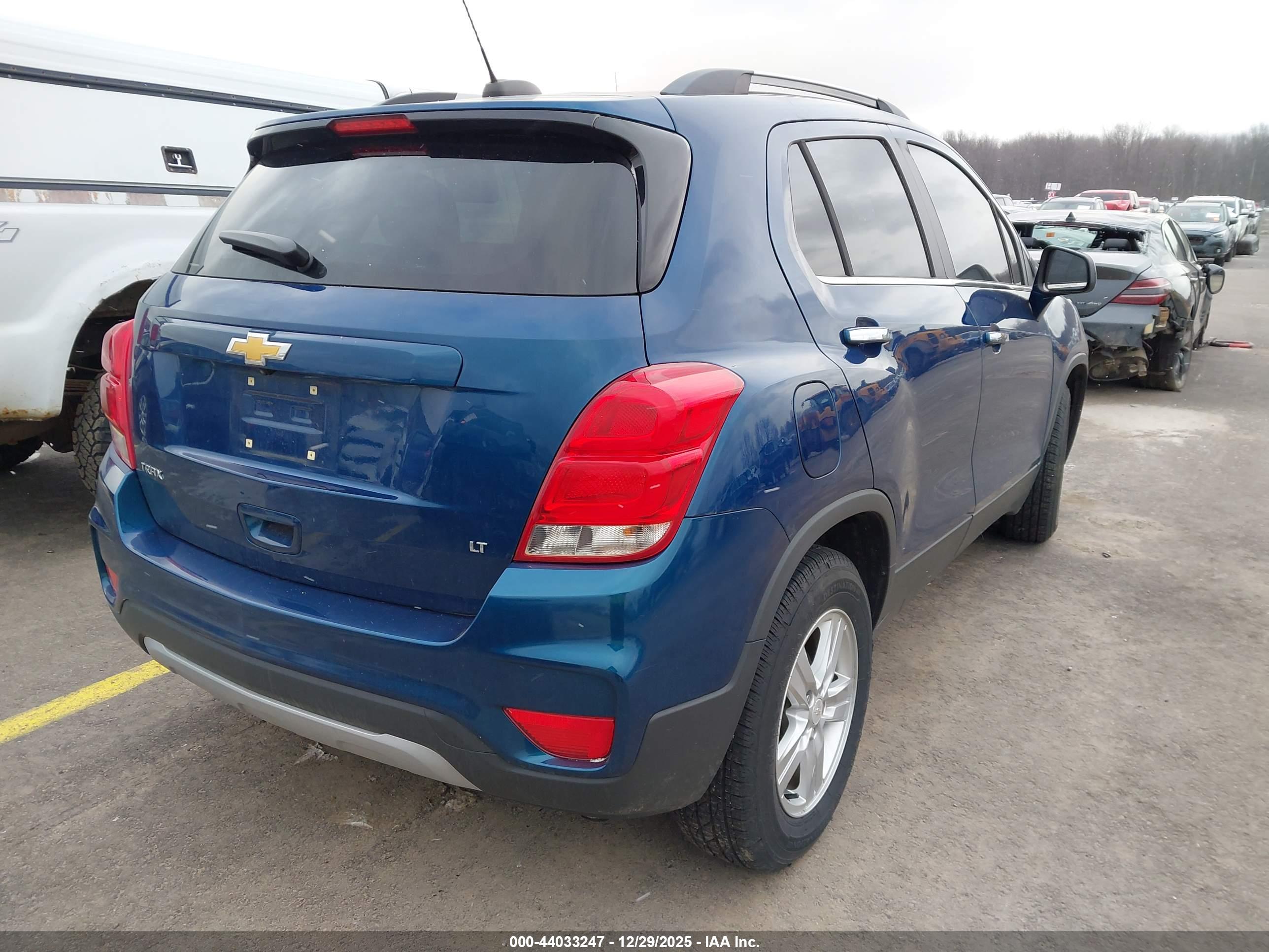 CHEVROLET TRAX image 4