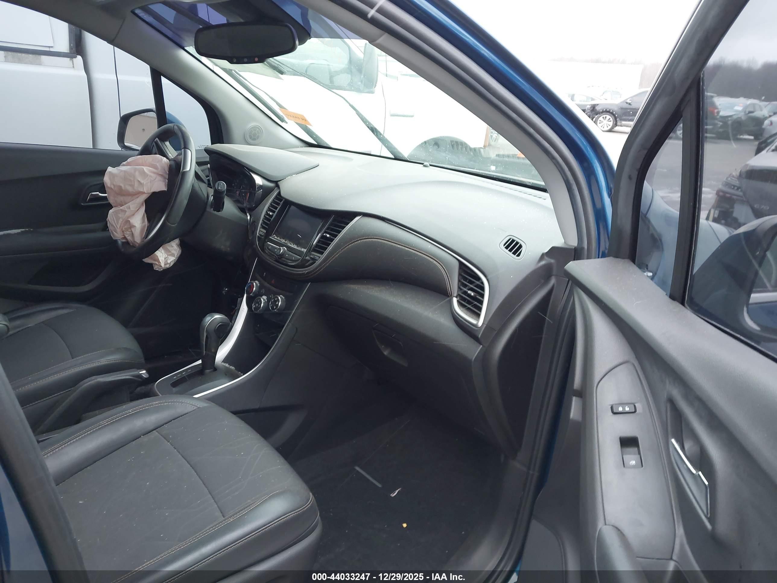CHEVROLET TRAX image 5