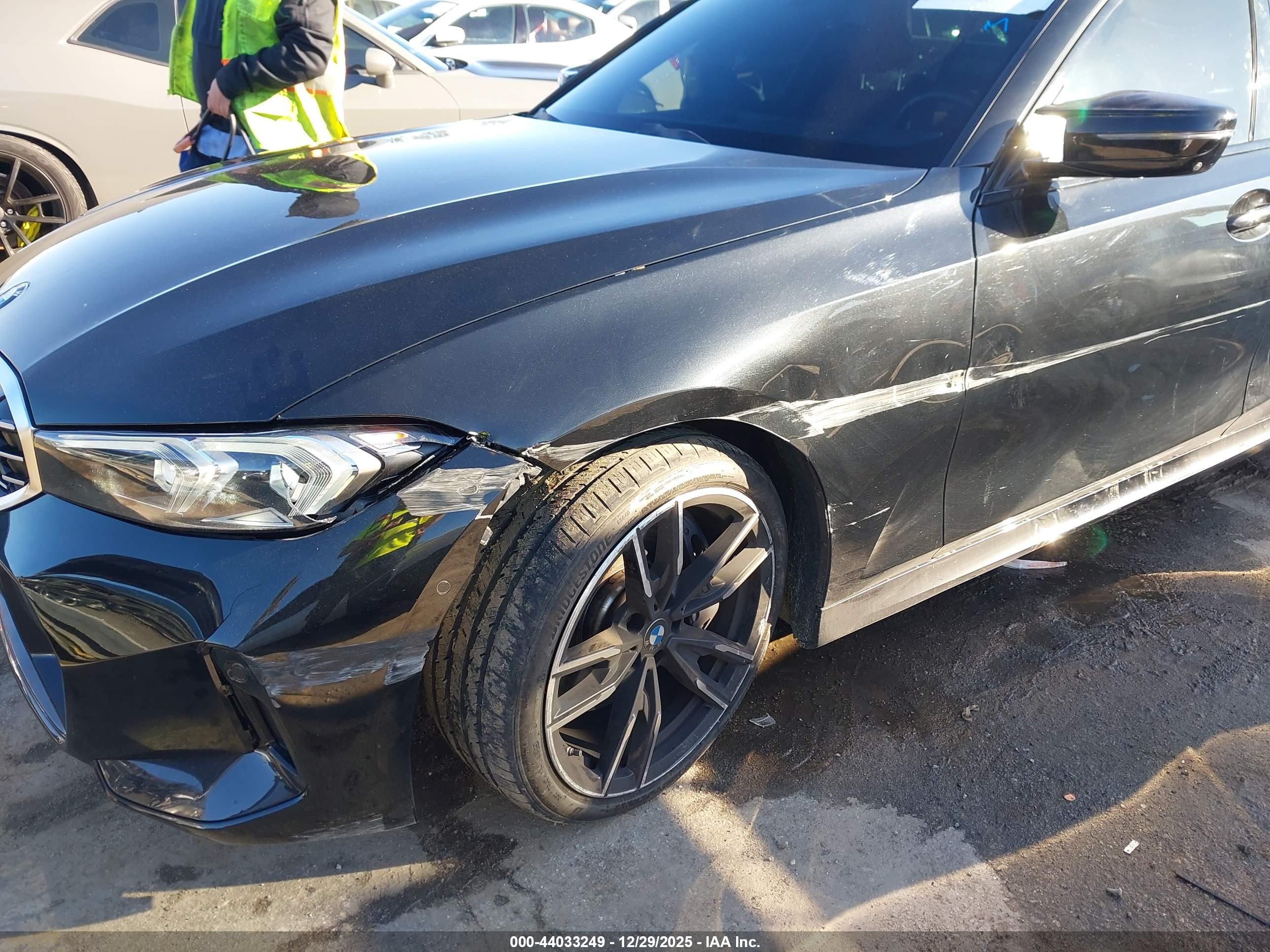 BMW M340I image 6