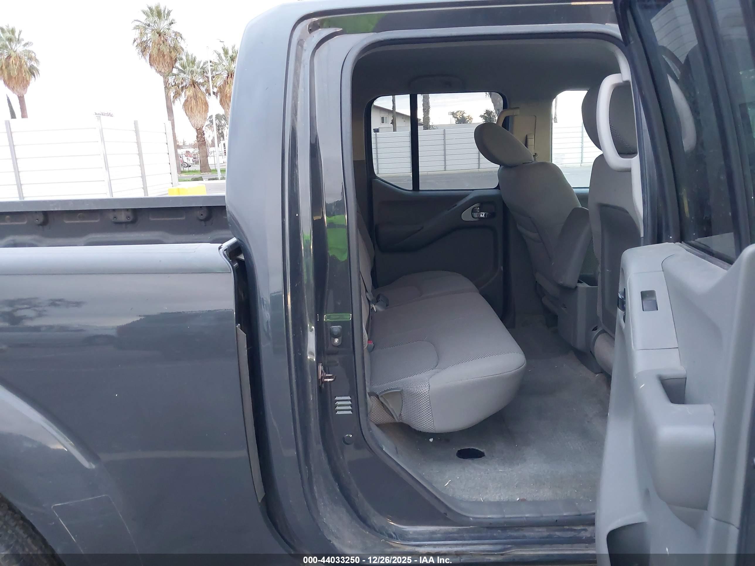 NISSAN FRONTIER image 8