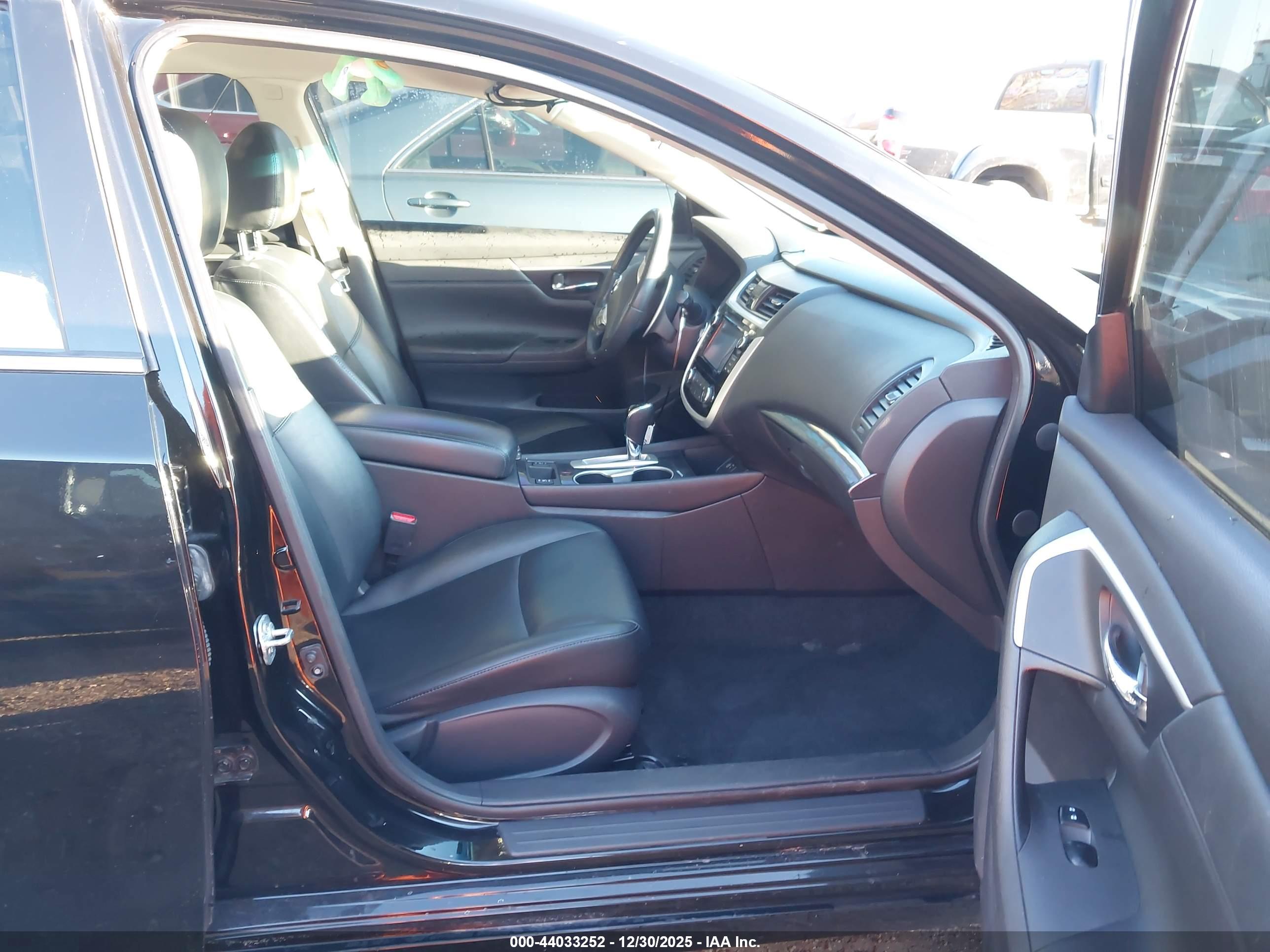 NISSAN ALTIMA image 5