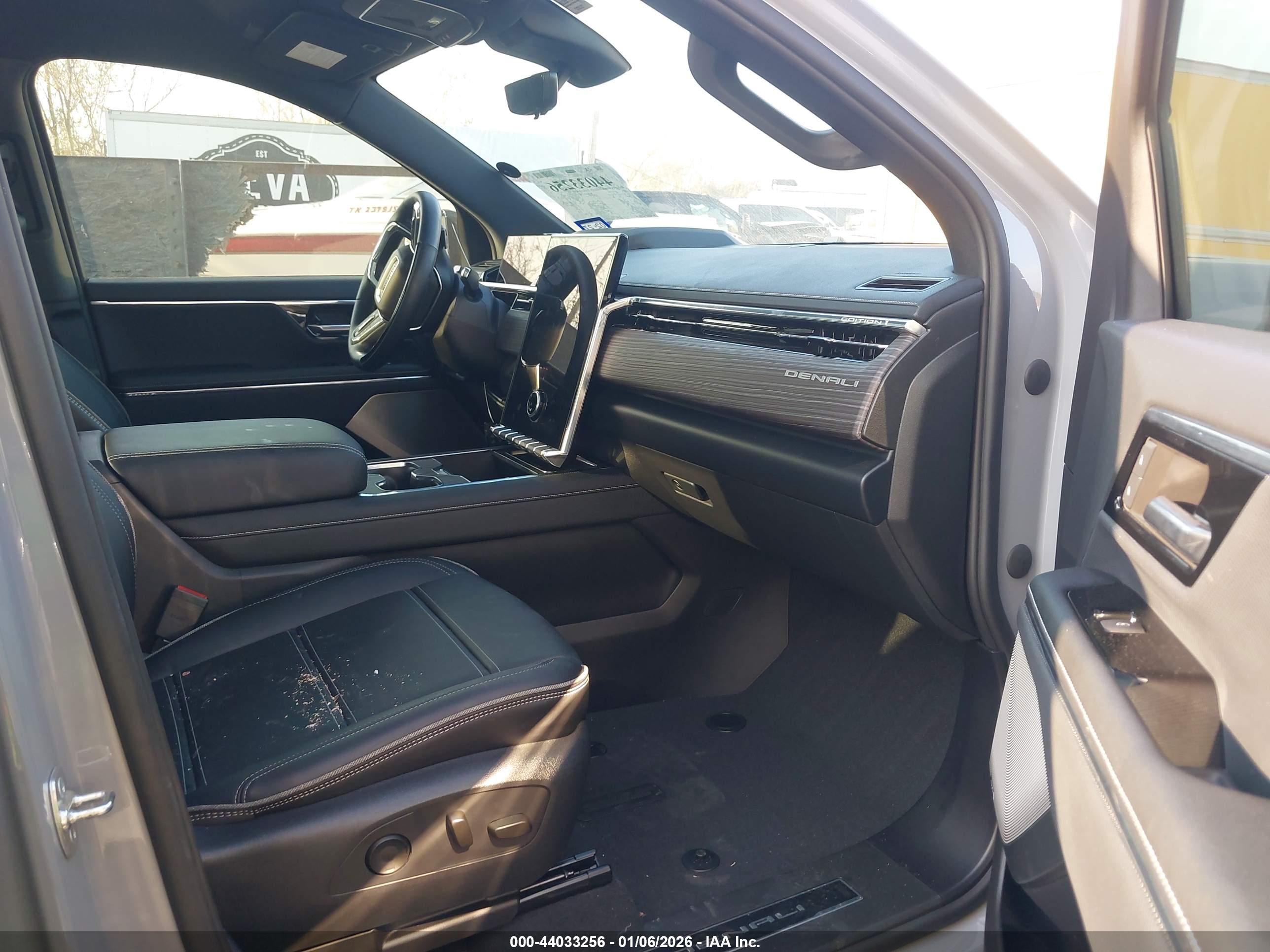 GMC SIERRA image 5