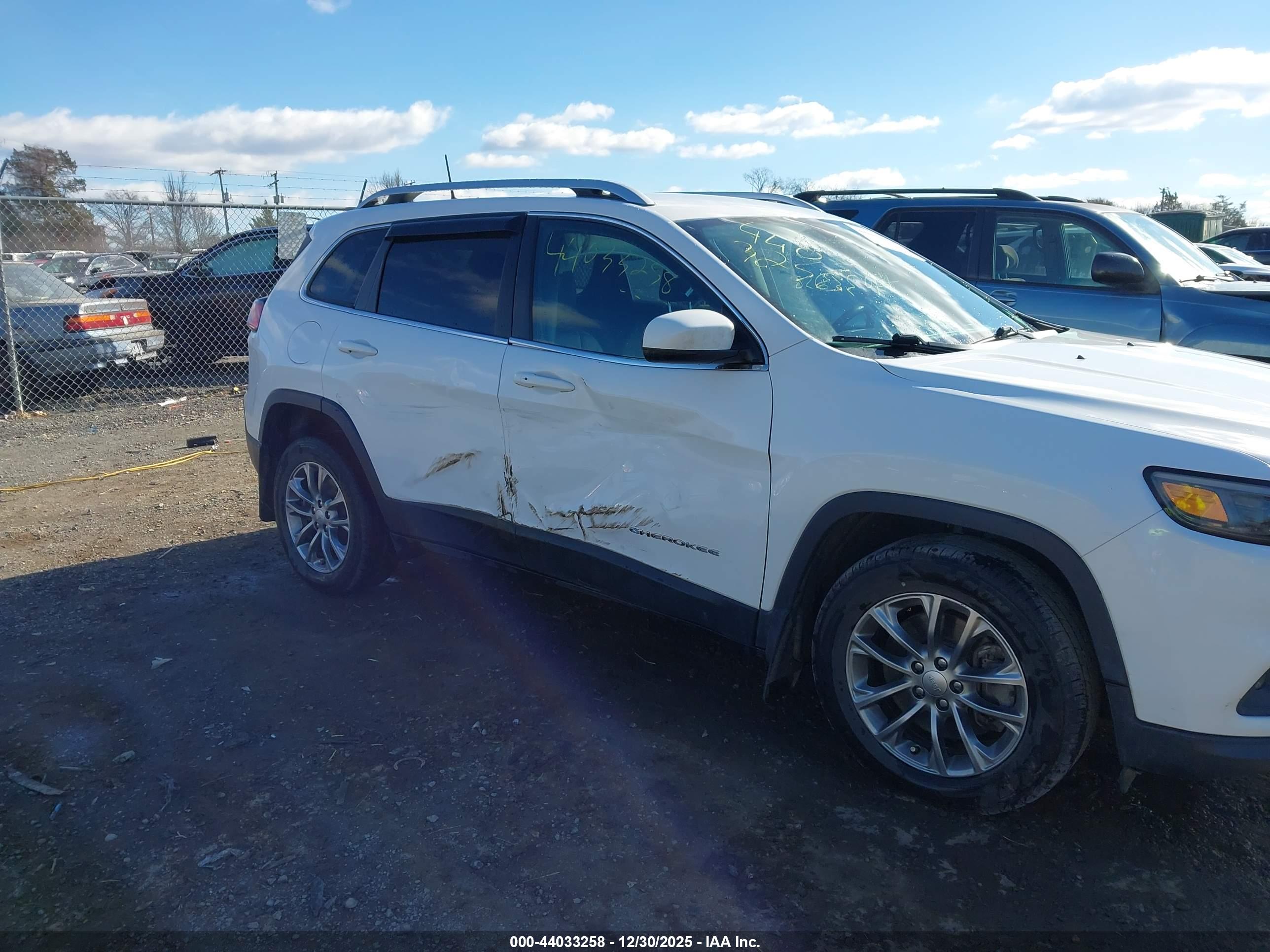 JEEP CHEROKEE image 6