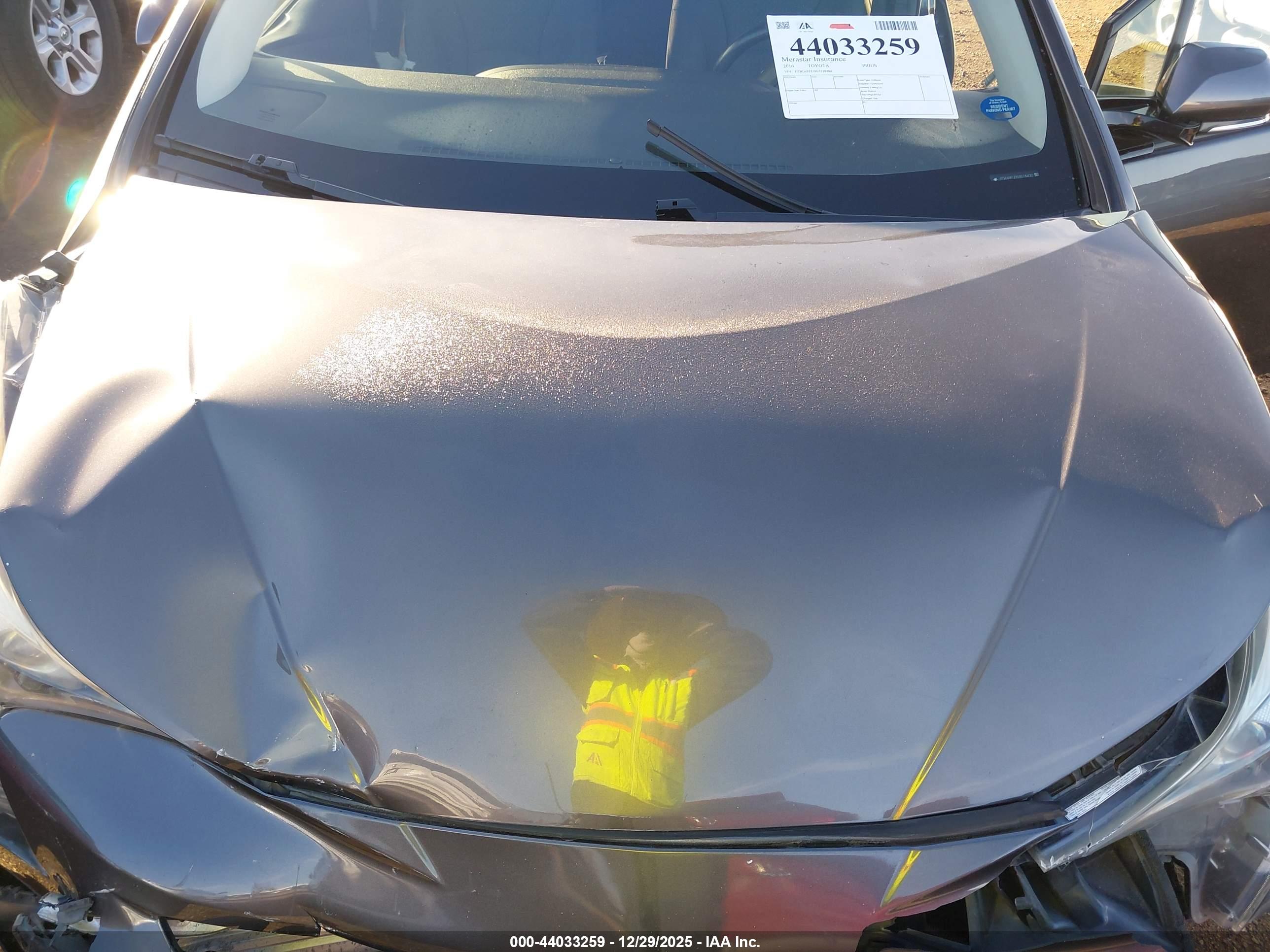 TOYOTA PRIUS image 10