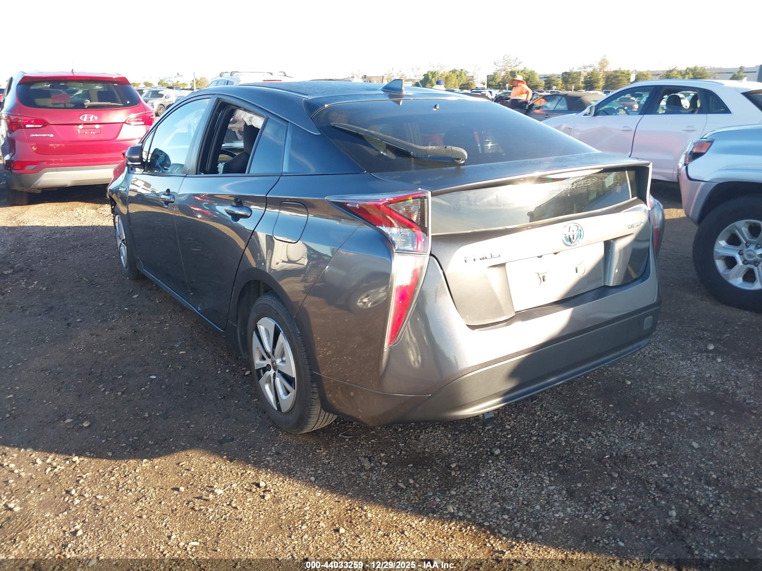 TOYOTA PRIUS image 3