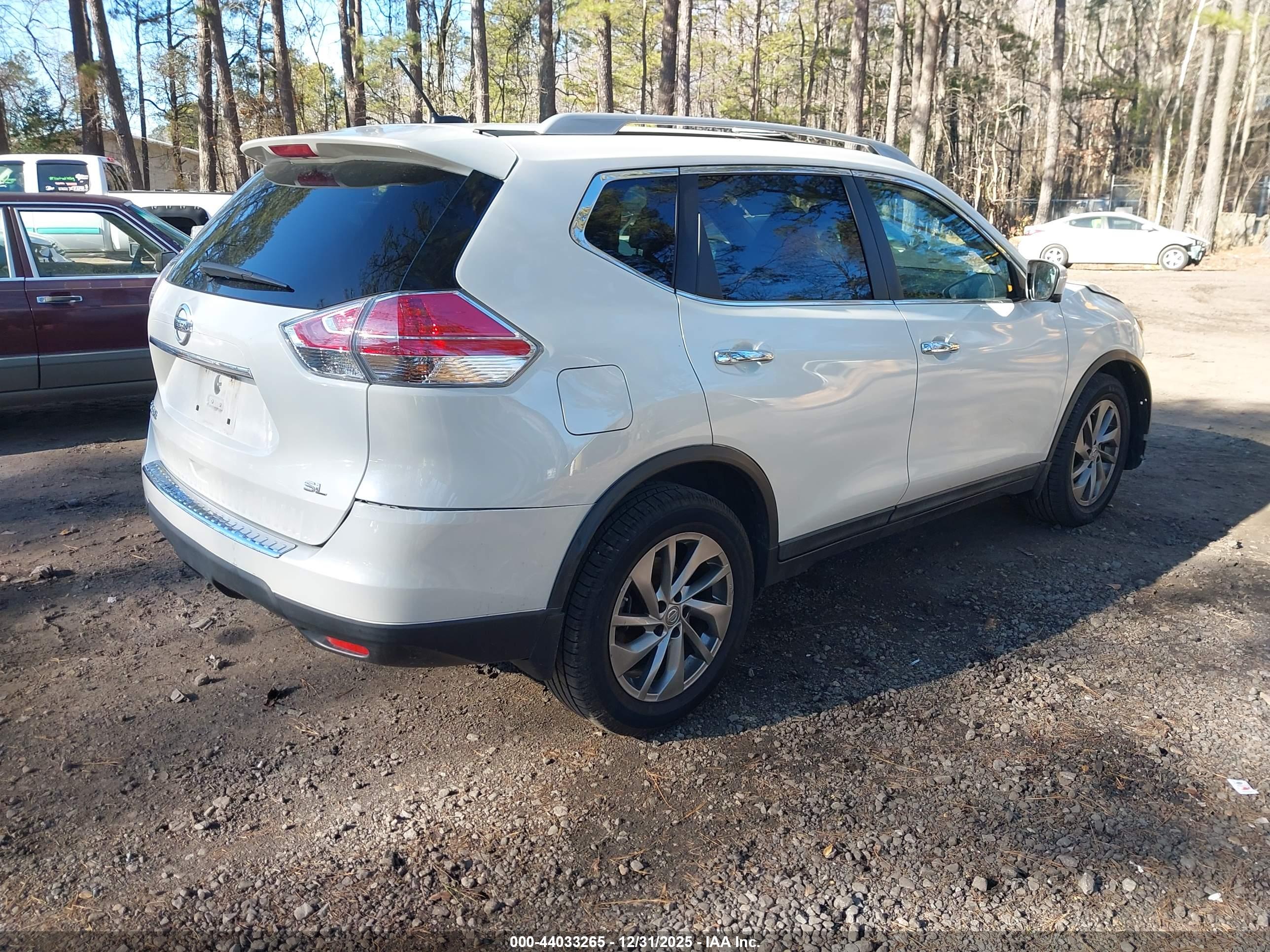 NISSAN ROGUE image 4