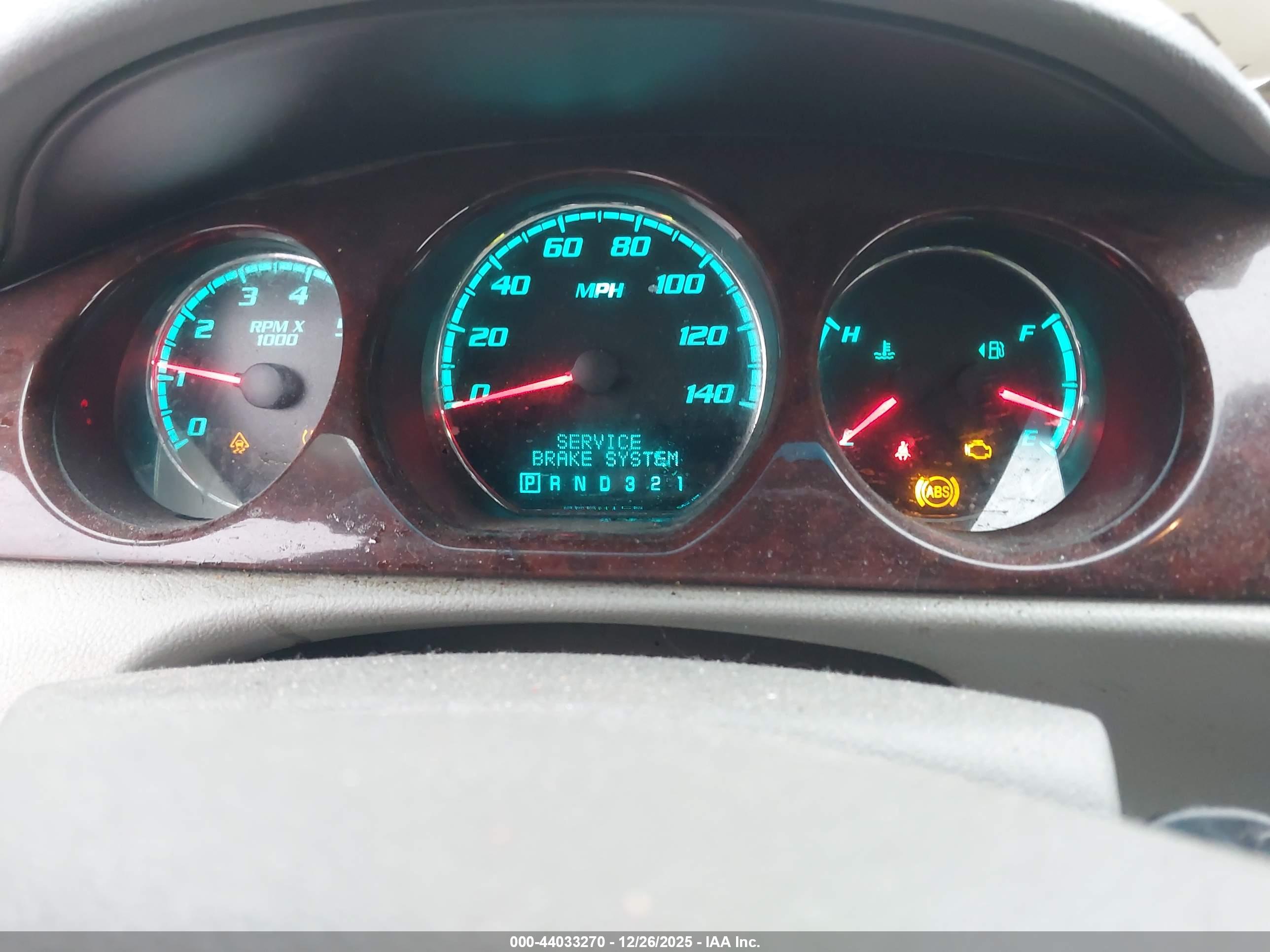 BUICK LUCERNE image 7