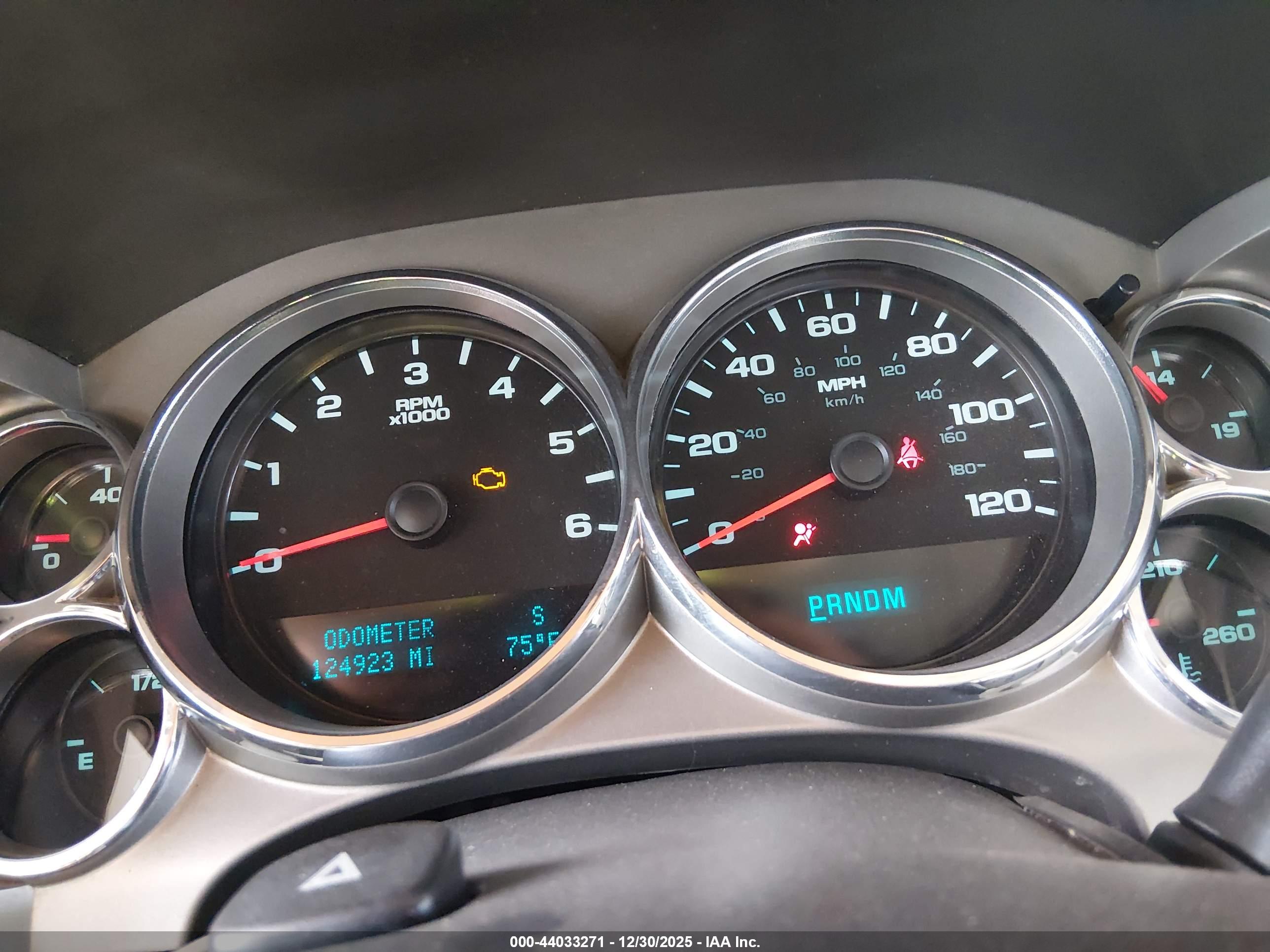 CHEVROLET SILVERADO image 7
