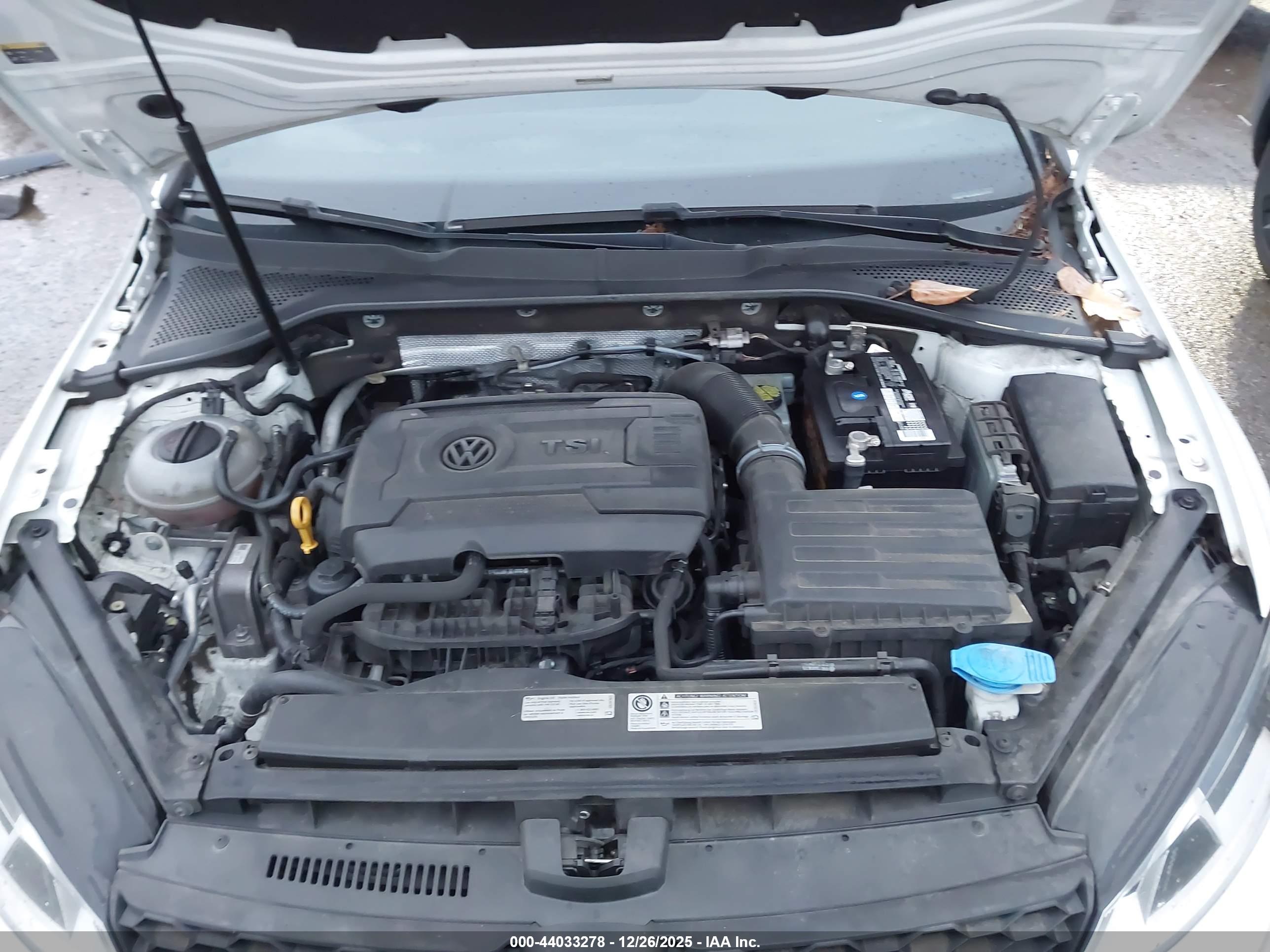 VOLKSWAGEN GOLF image 10