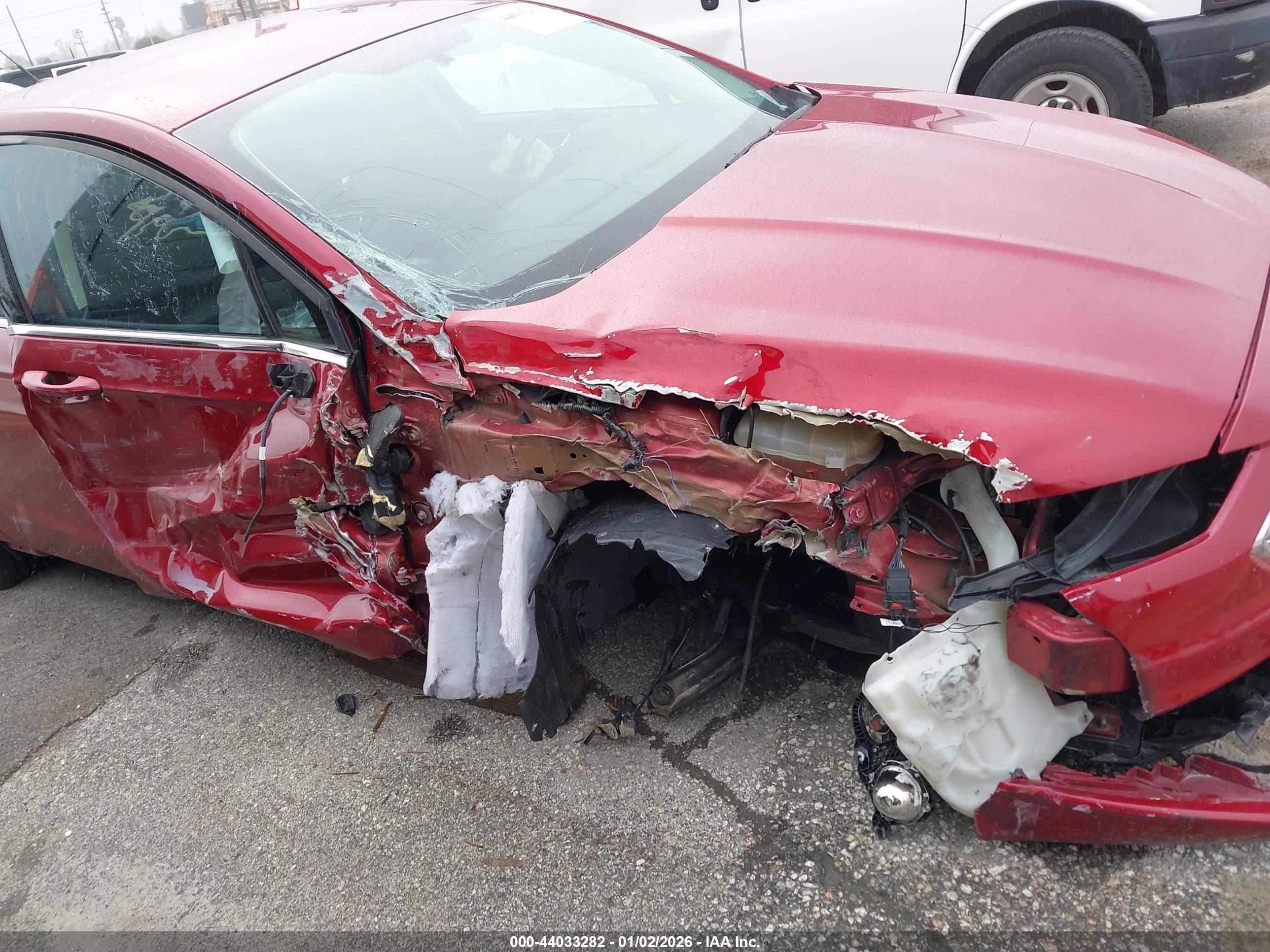 FORD FUSION image 6