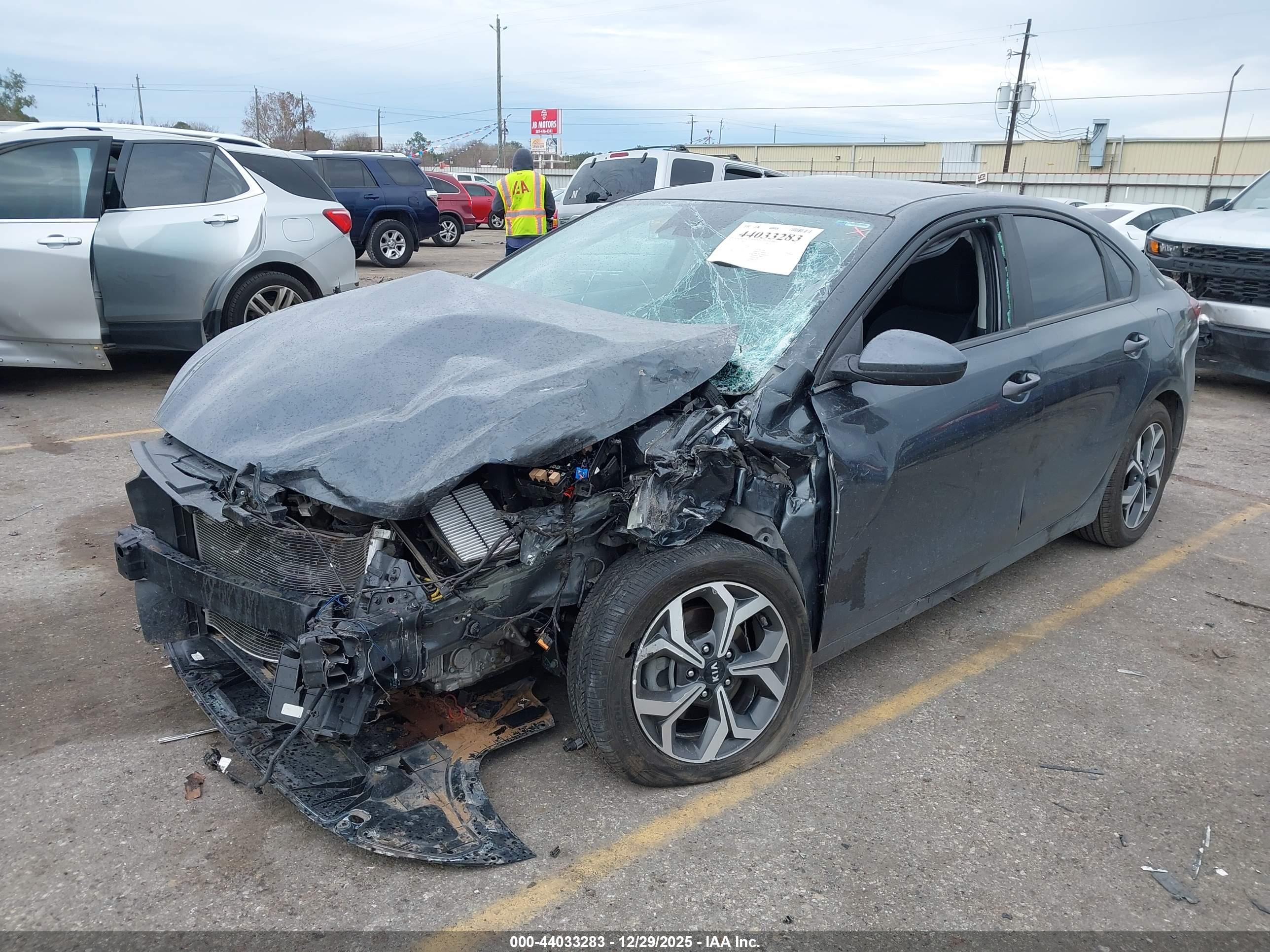 KIA FORTE image 2