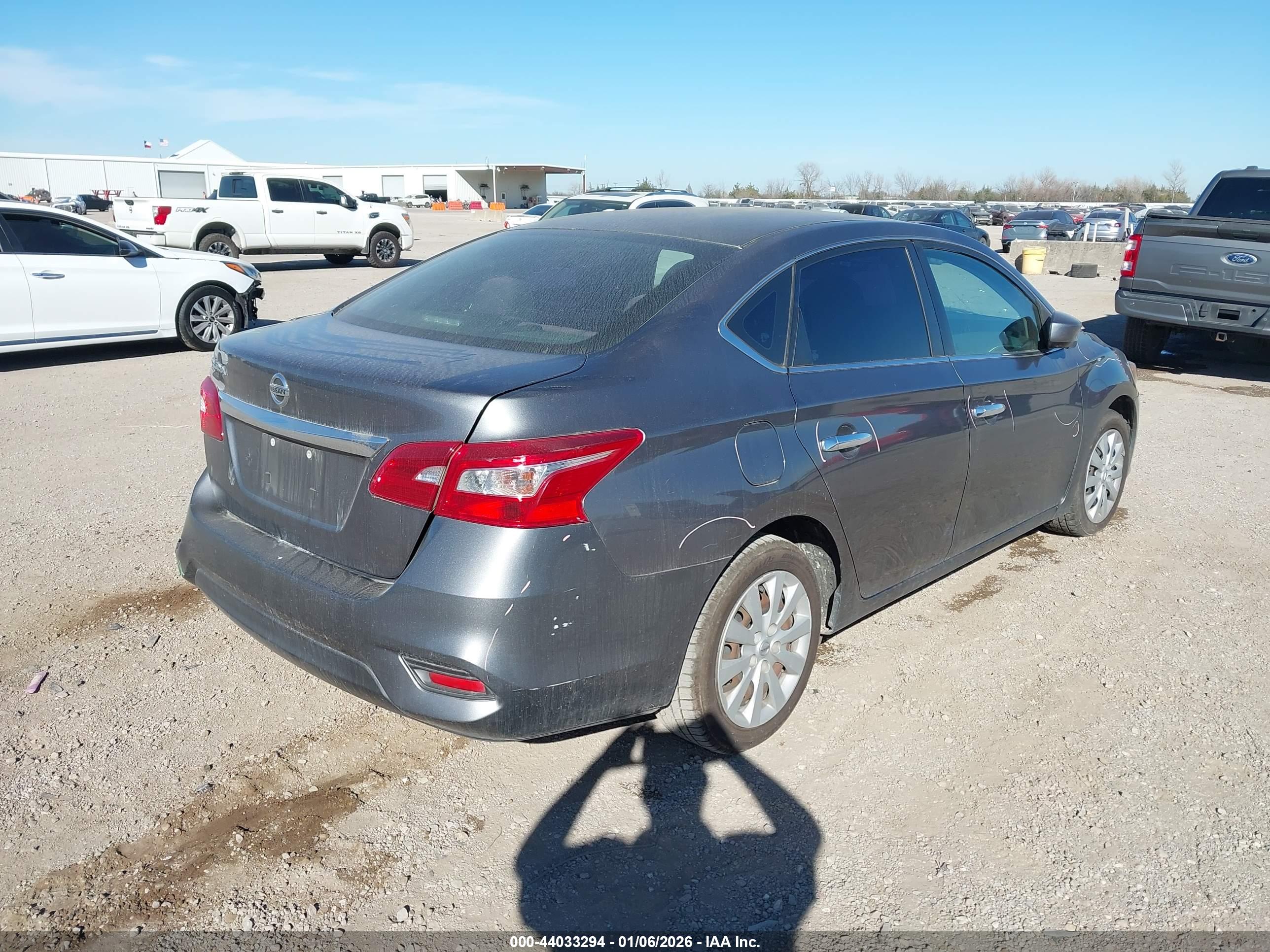 NISSAN SENTRA image 4