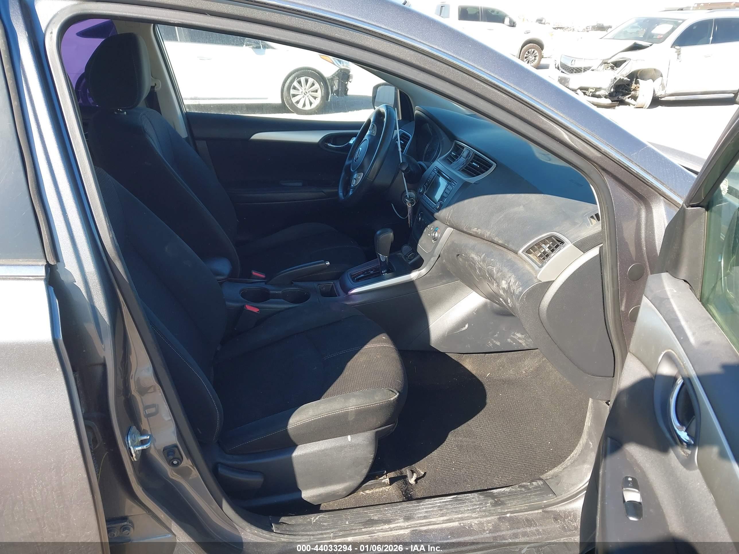 NISSAN SENTRA image 5