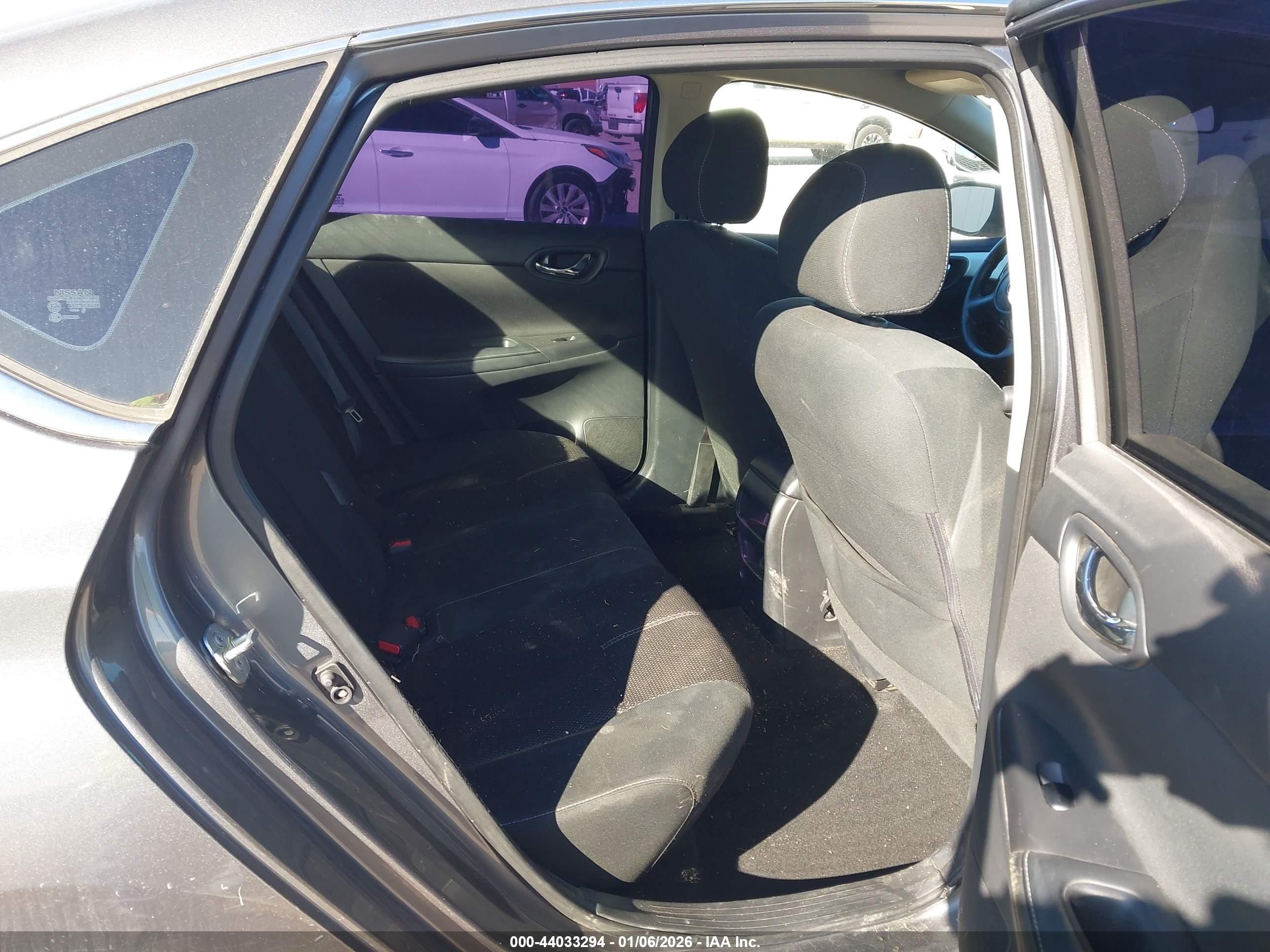 NISSAN SENTRA image 8