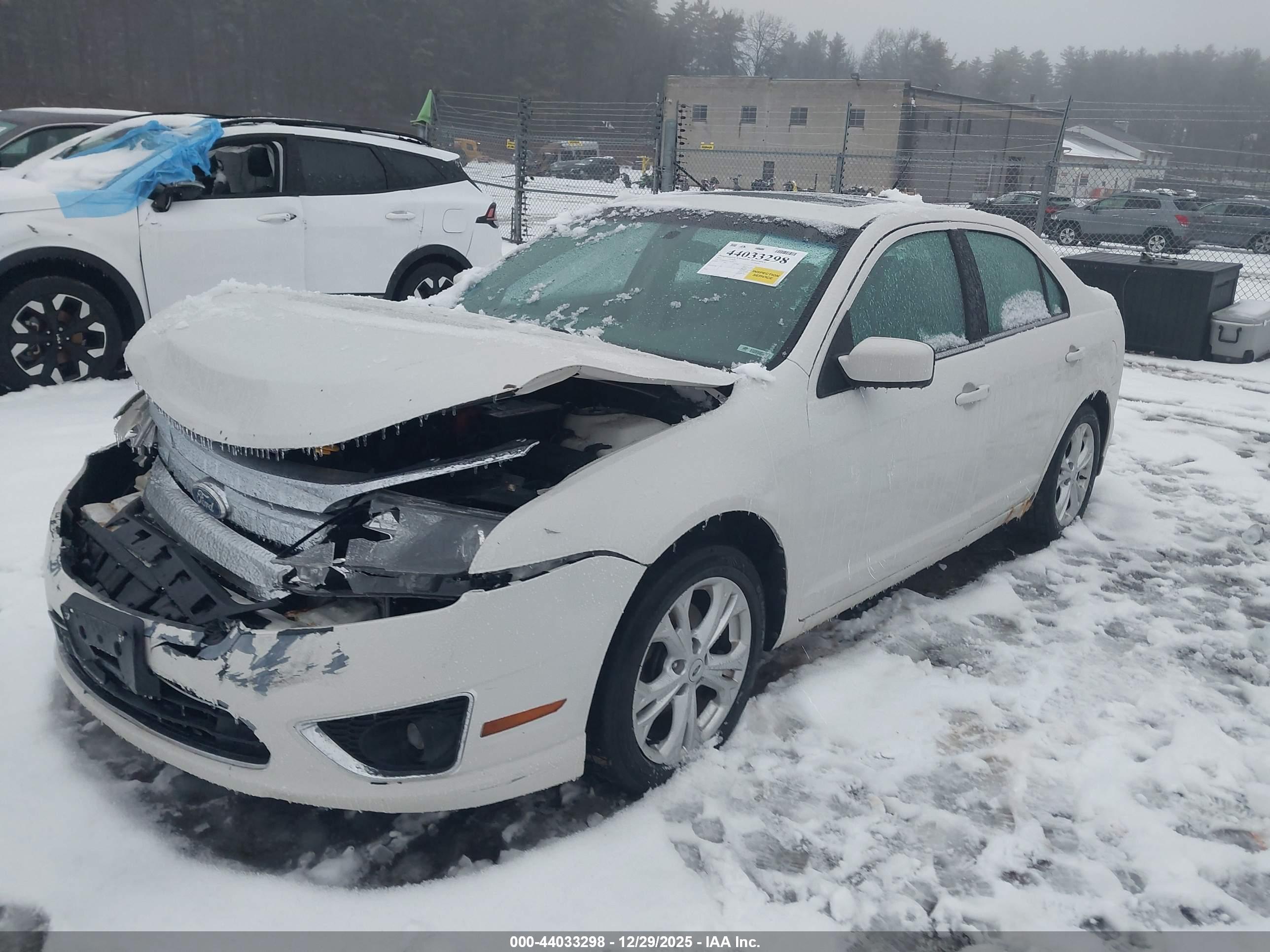 FORD FUSION image 2