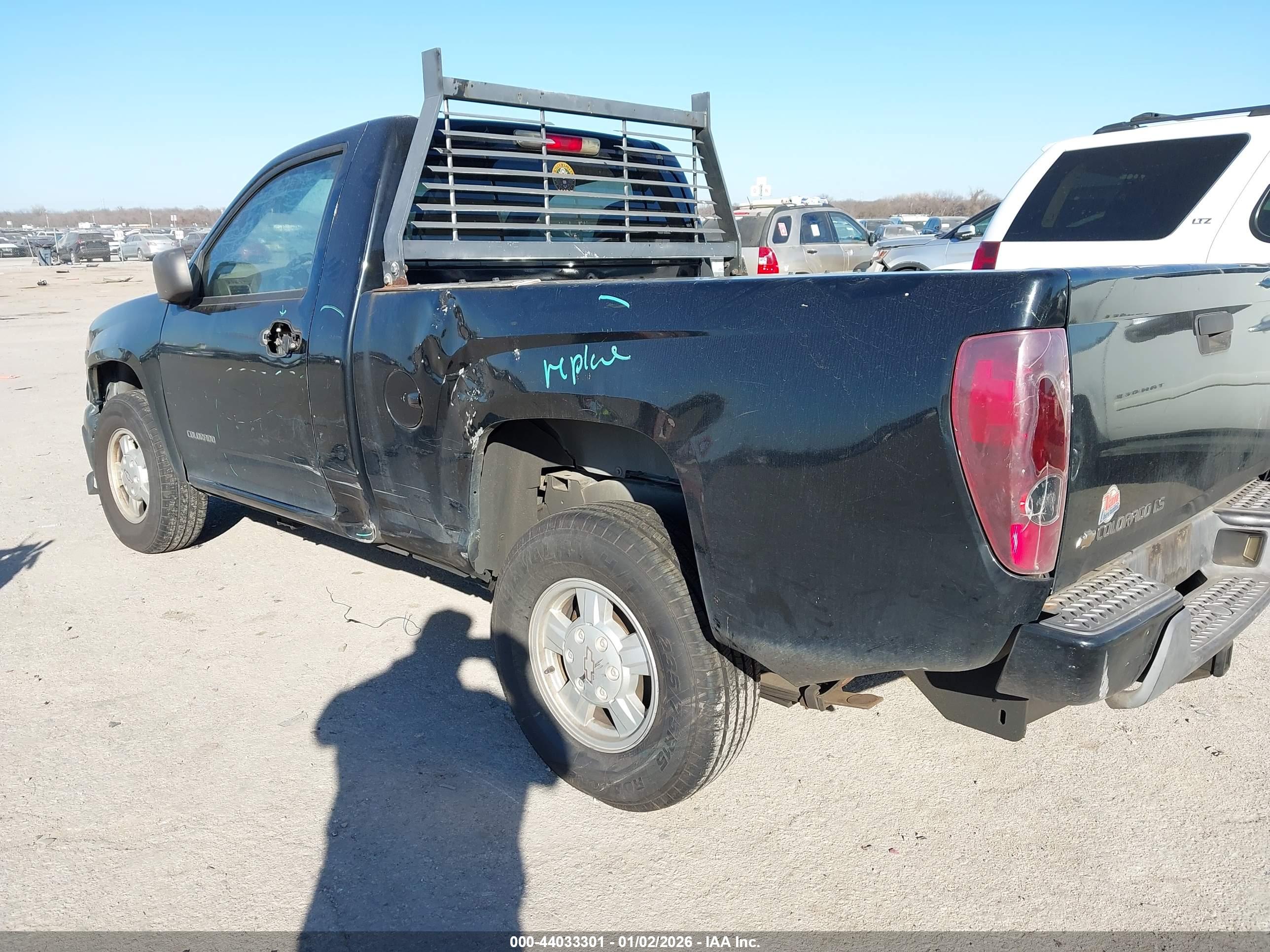 CHEVROLET COLORADO image 6