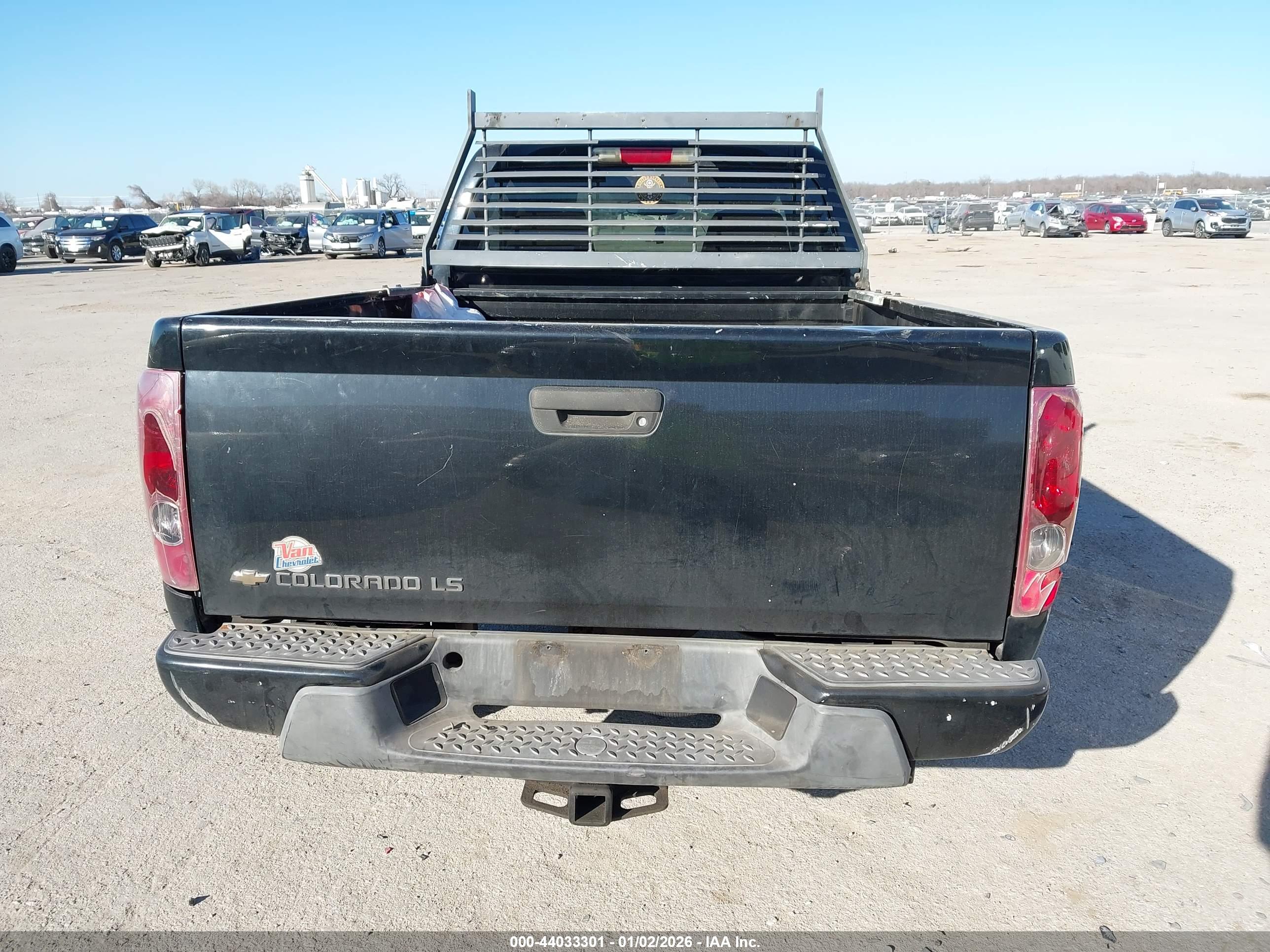 CHEVROLET COLORADO image 8