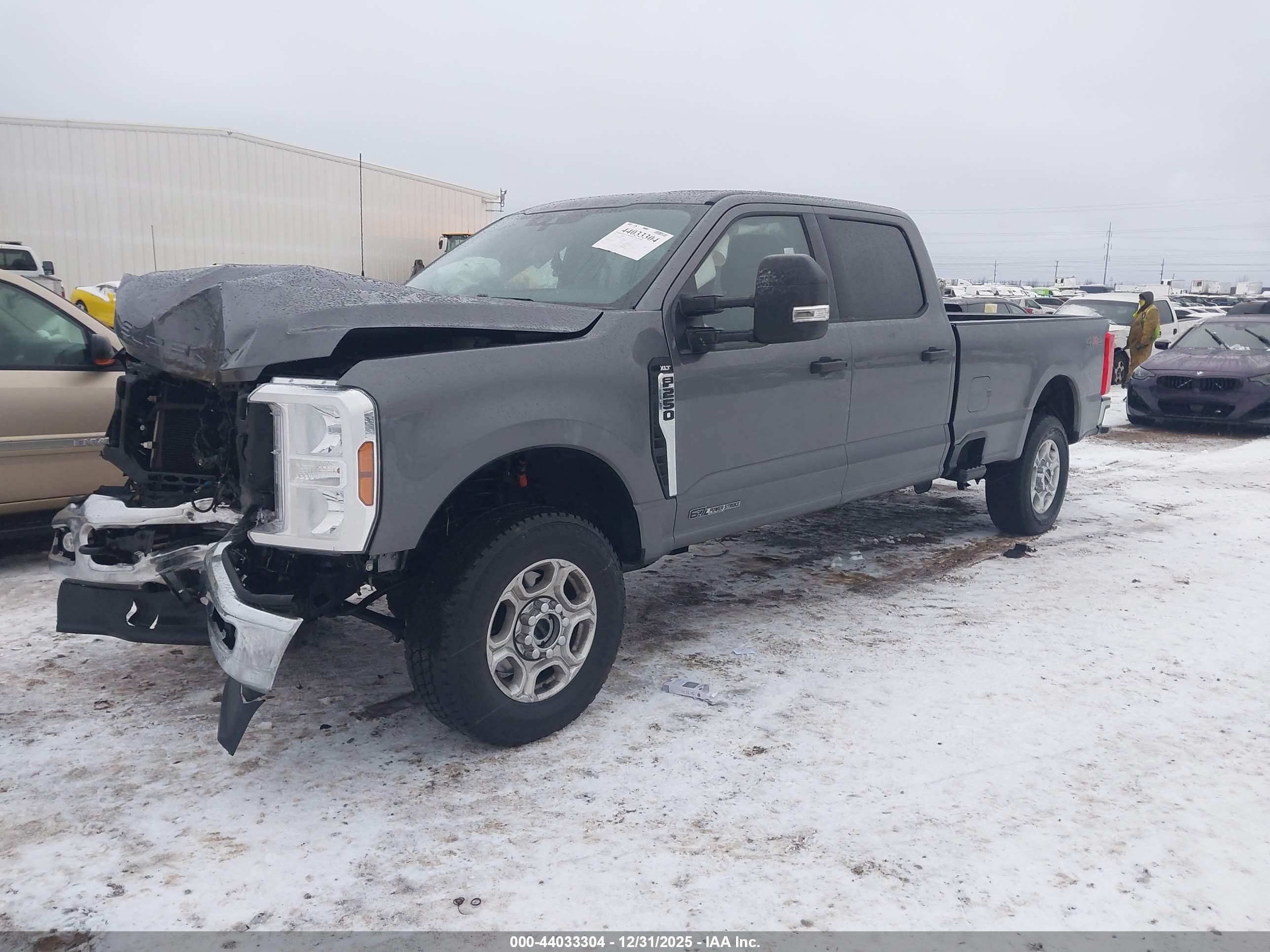 FORD F-250 image 2