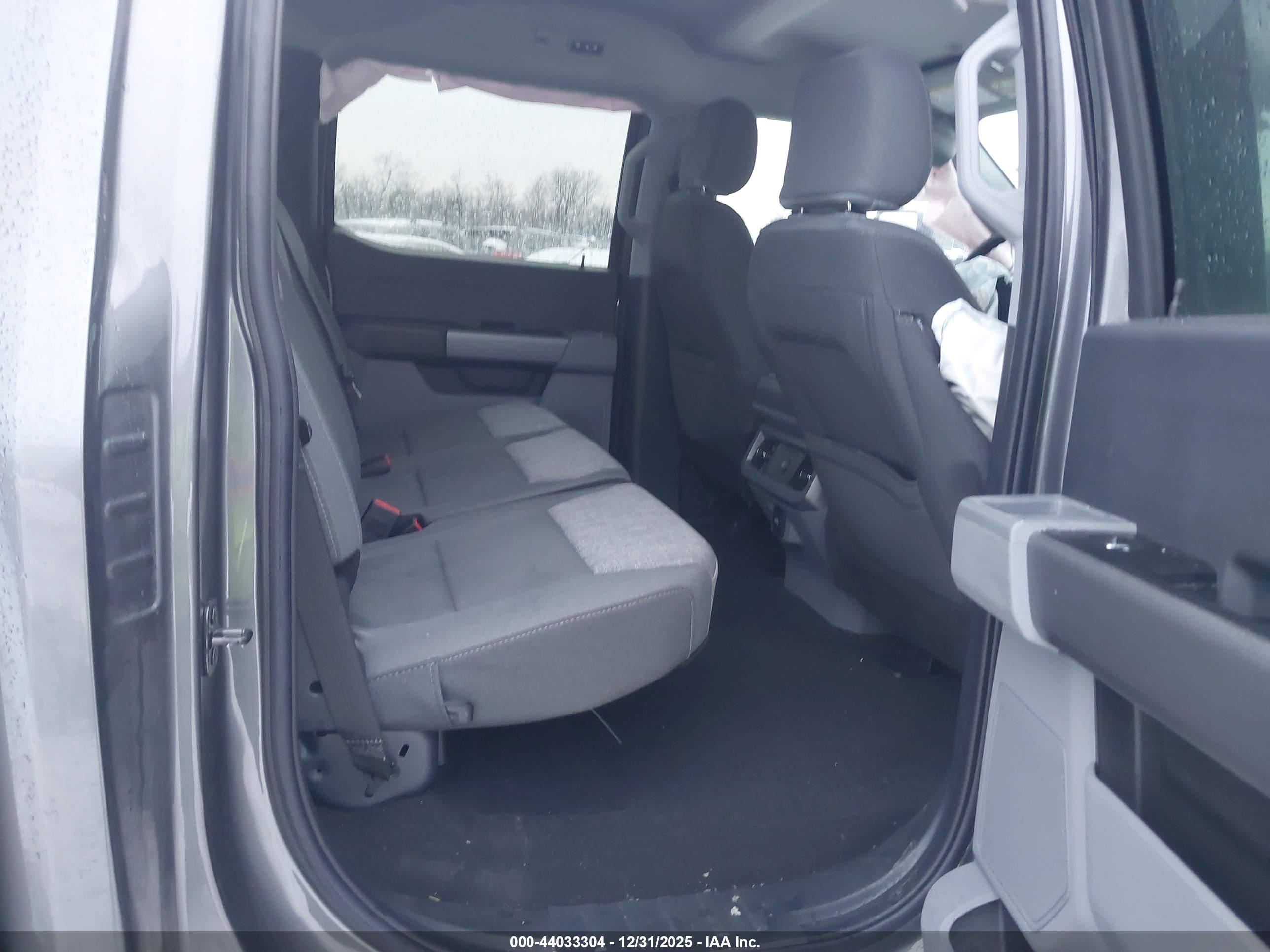 FORD F-250 image 8