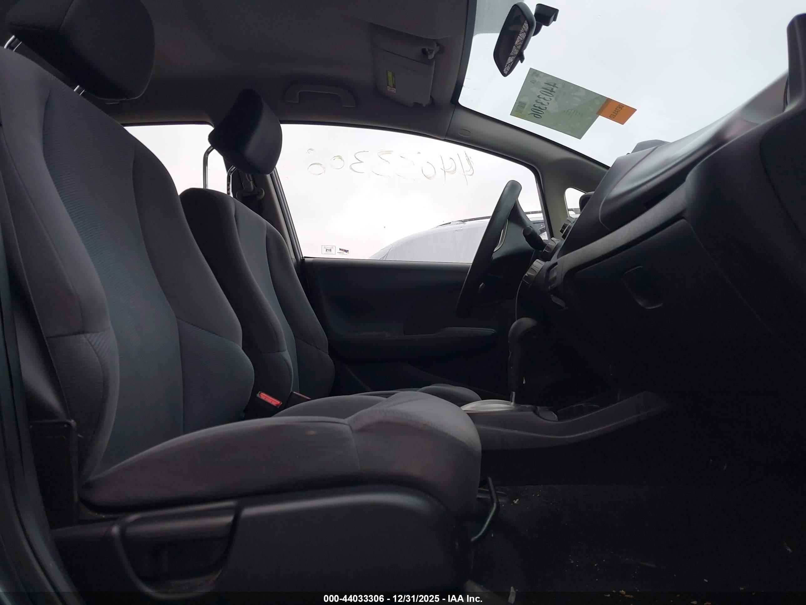 HONDA FIT image 5