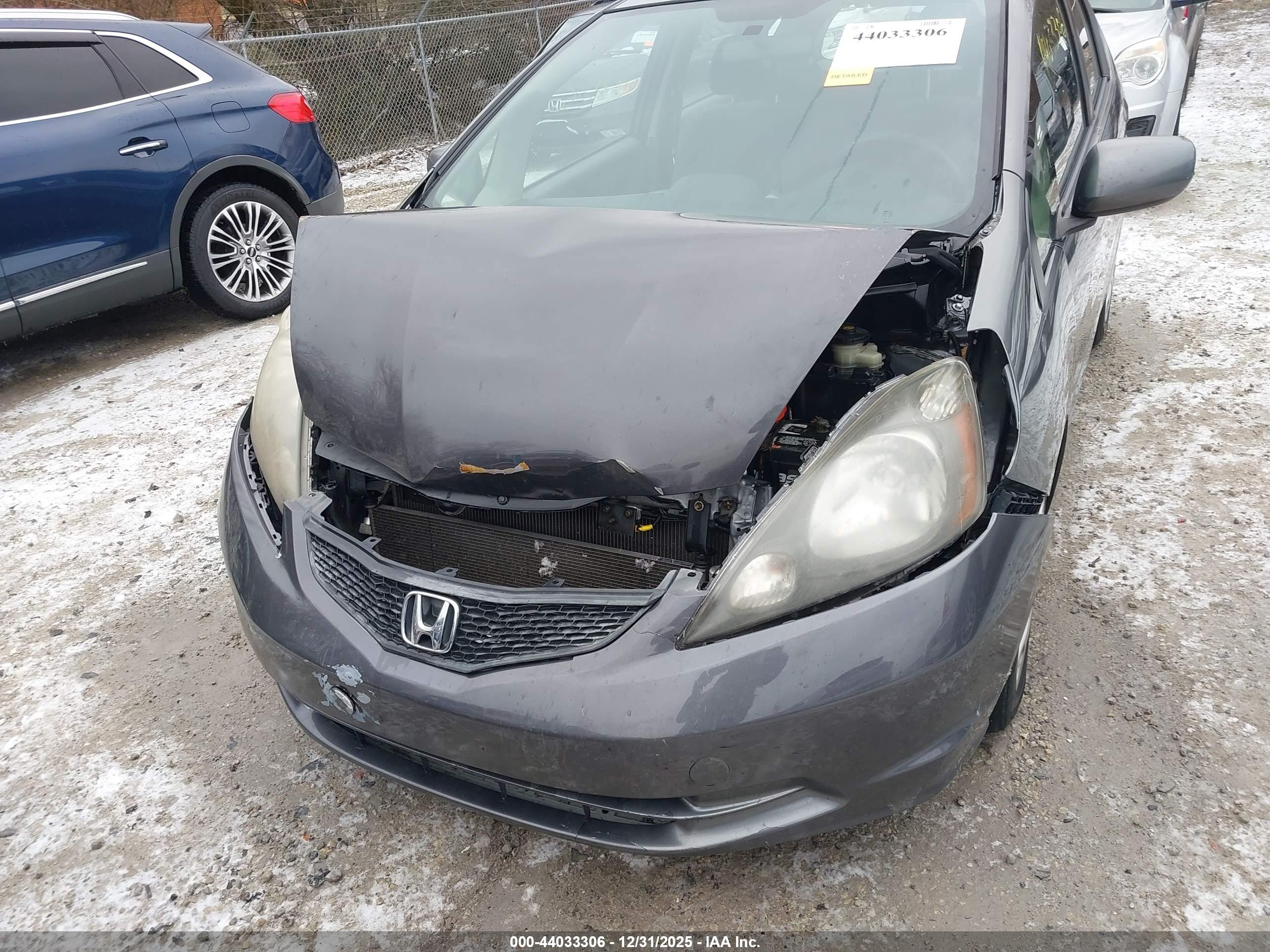 HONDA FIT image 6
