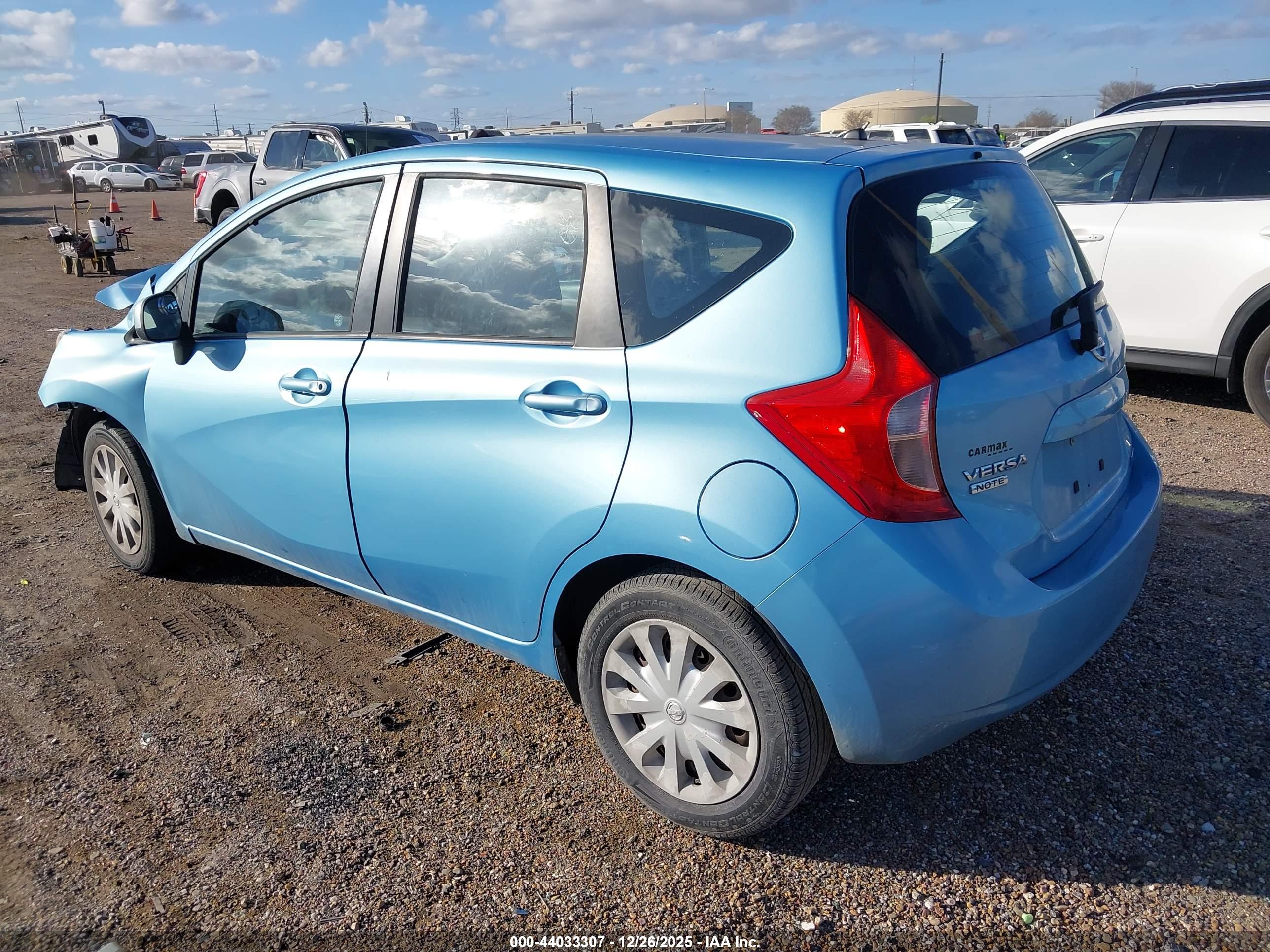 NISSAN VERSA image 3