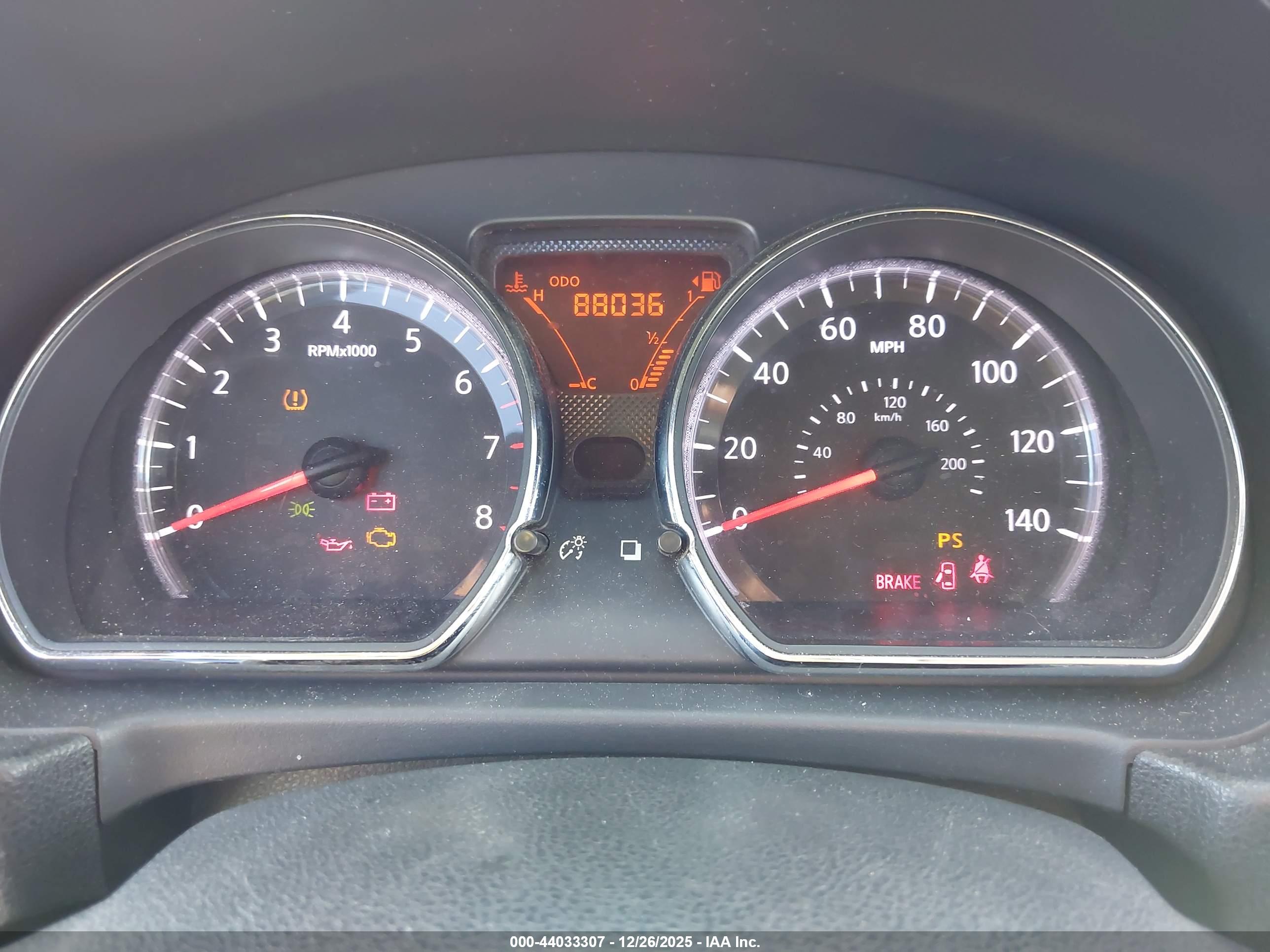 NISSAN VERSA image 7