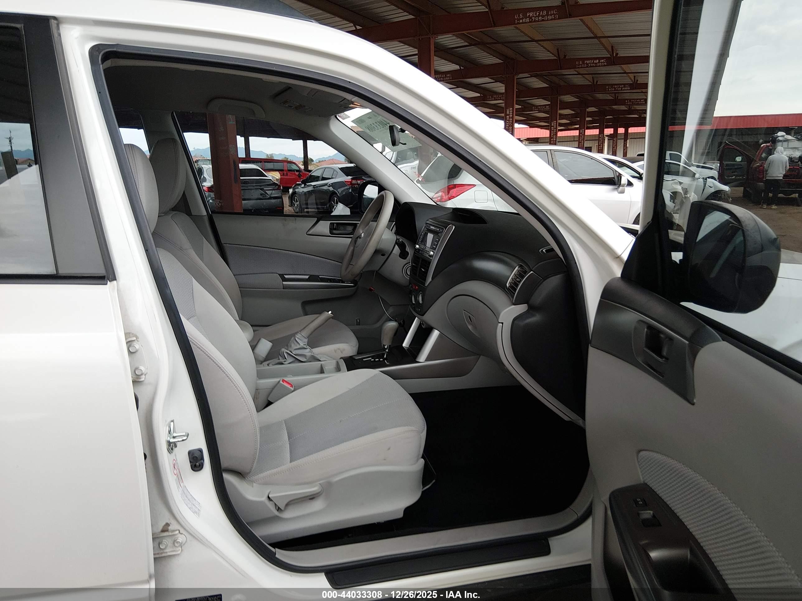 SUBARU FORESTER image 5