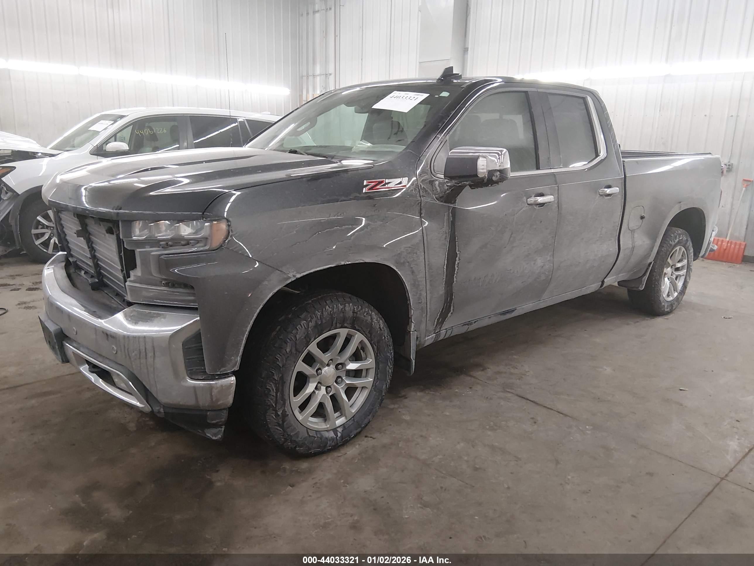 CHEVROLET SILVERADO image 2
