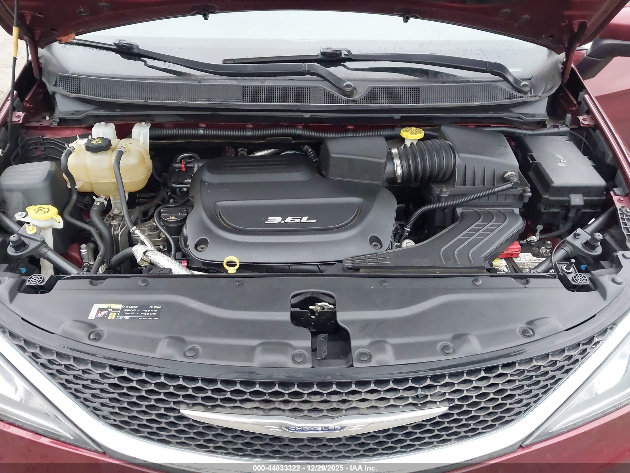 CHRYSLER PACIFICA image 10
