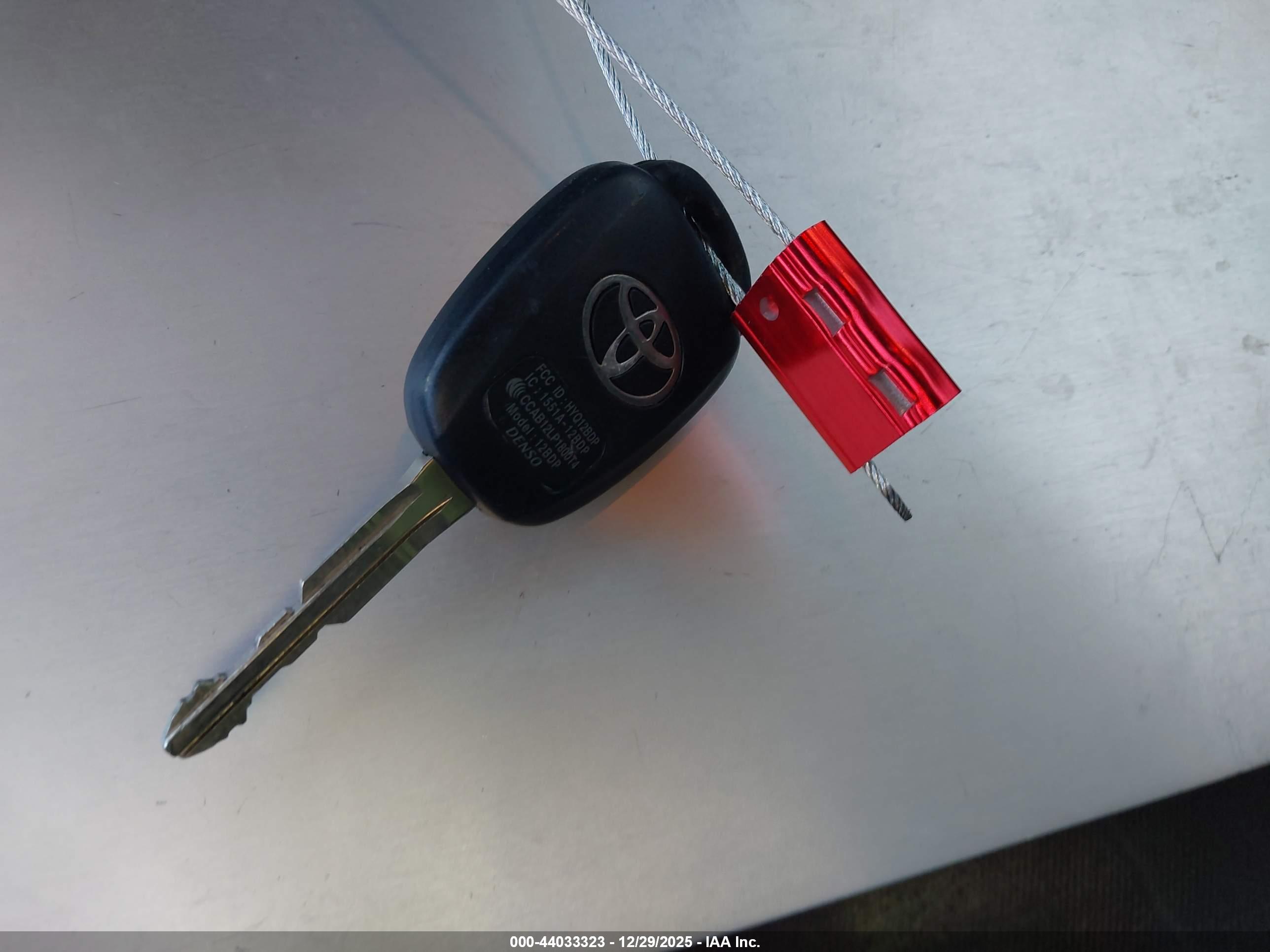TOYOTA TACOMA image 11