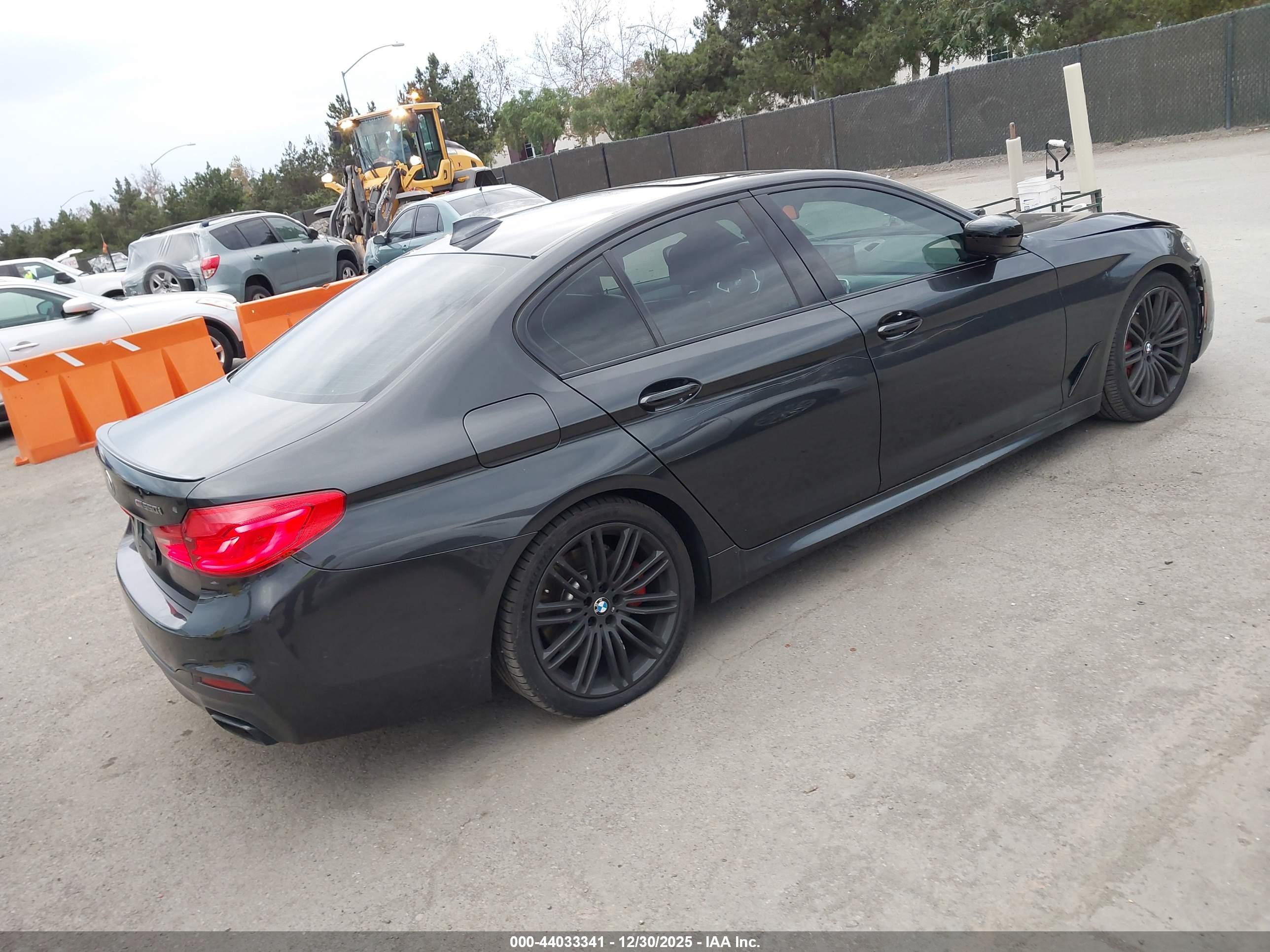 BMW M550I image 4