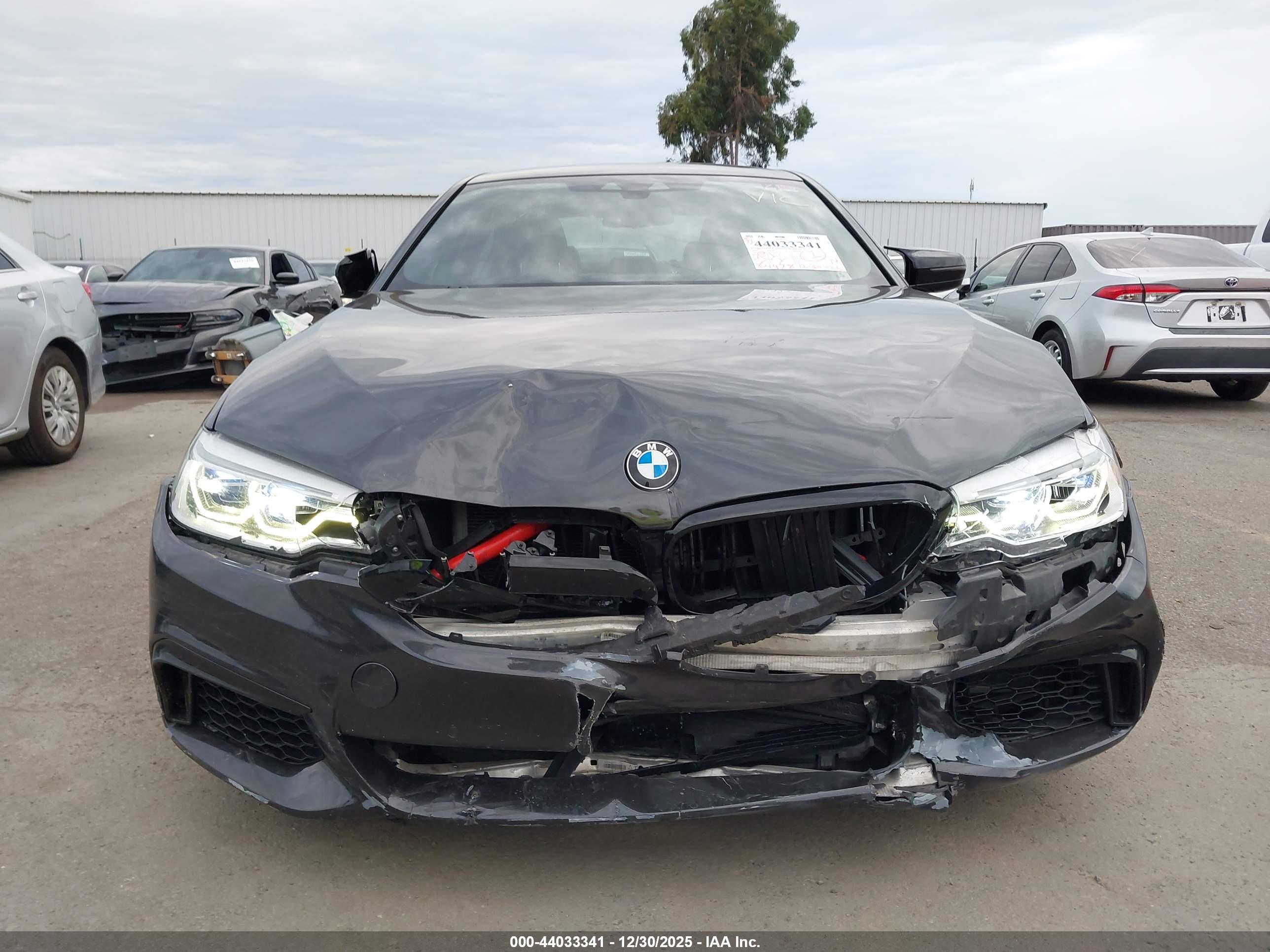BMW M550I image 6