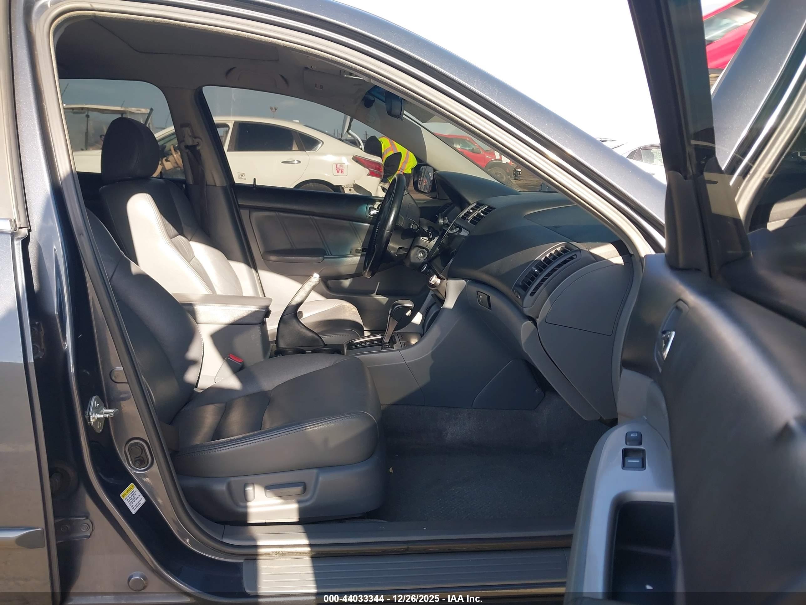 HONDA ACCORD image 5