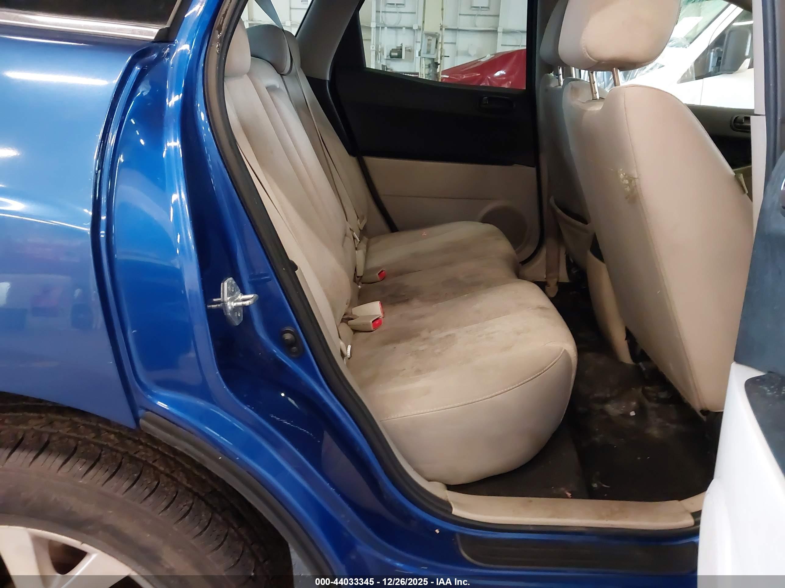 MAZDA CX-7 image 8