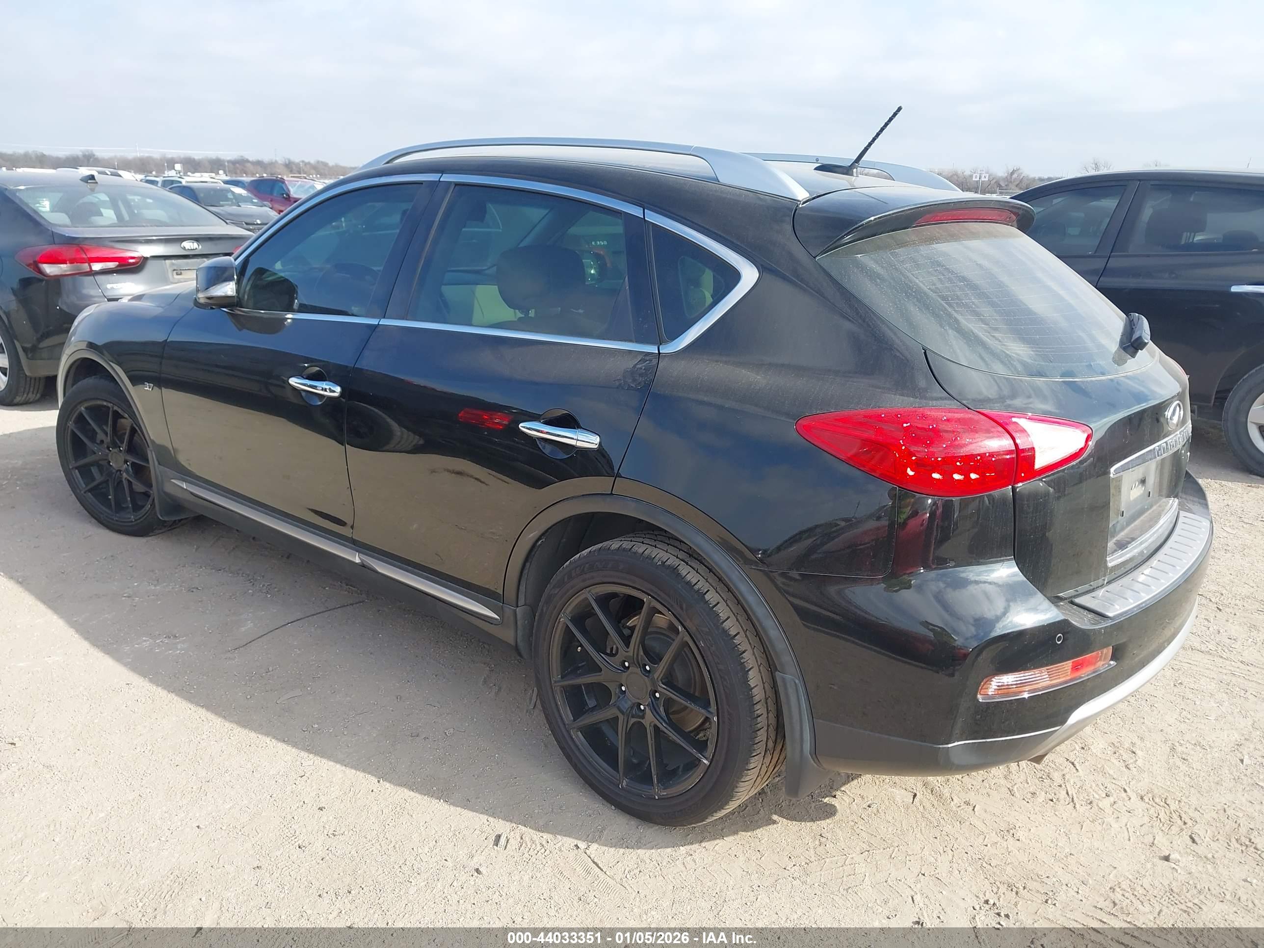 INFINITI QX50 image 3