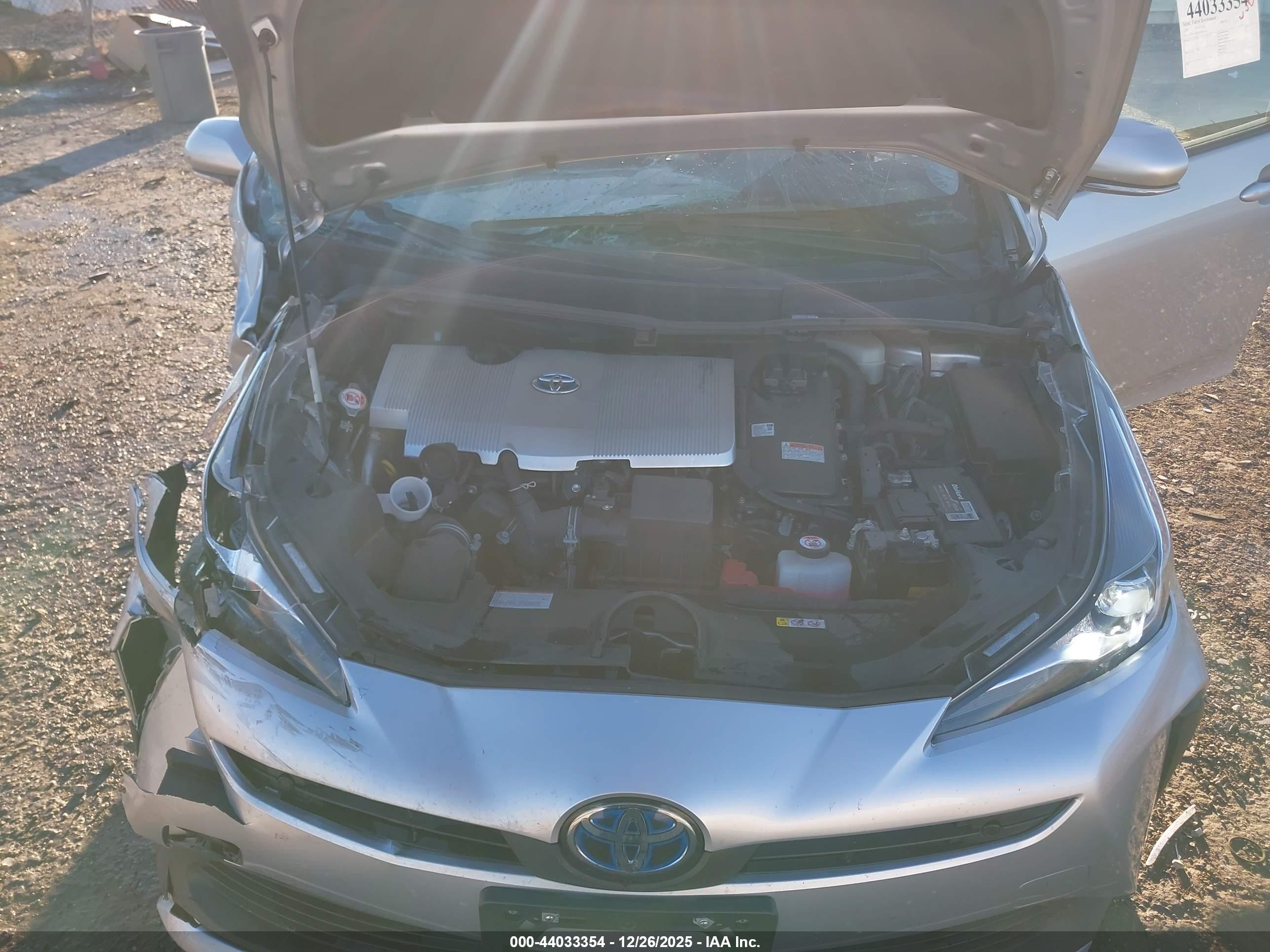TOYOTA PRIUS image 10