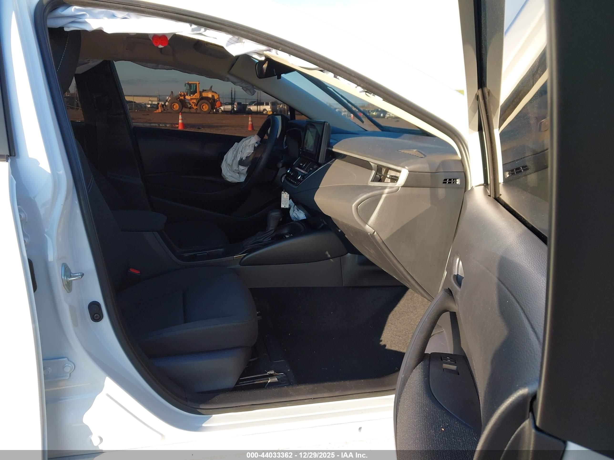 TOYOTA COROLLA image 5