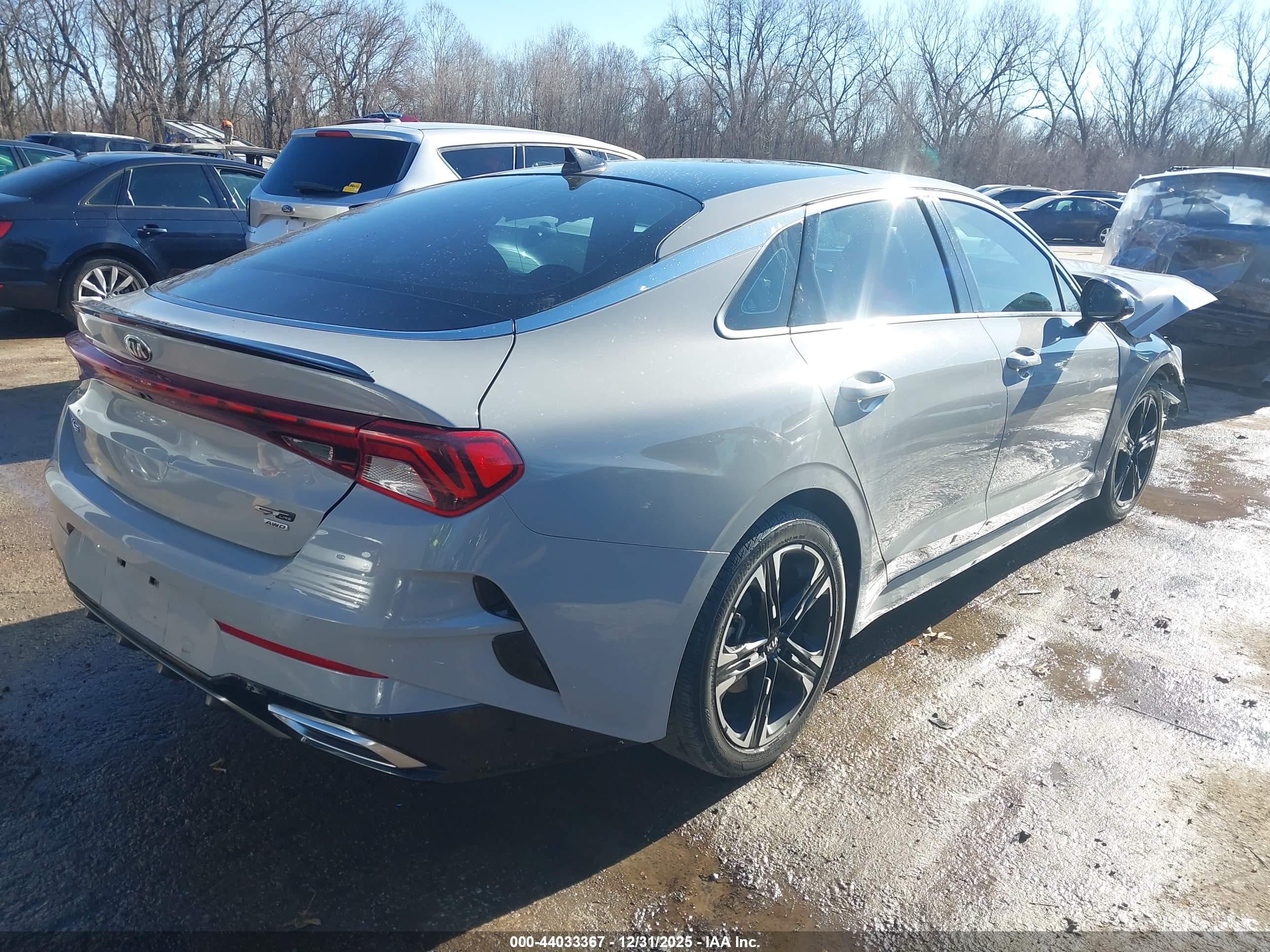 KIA K5 image 4