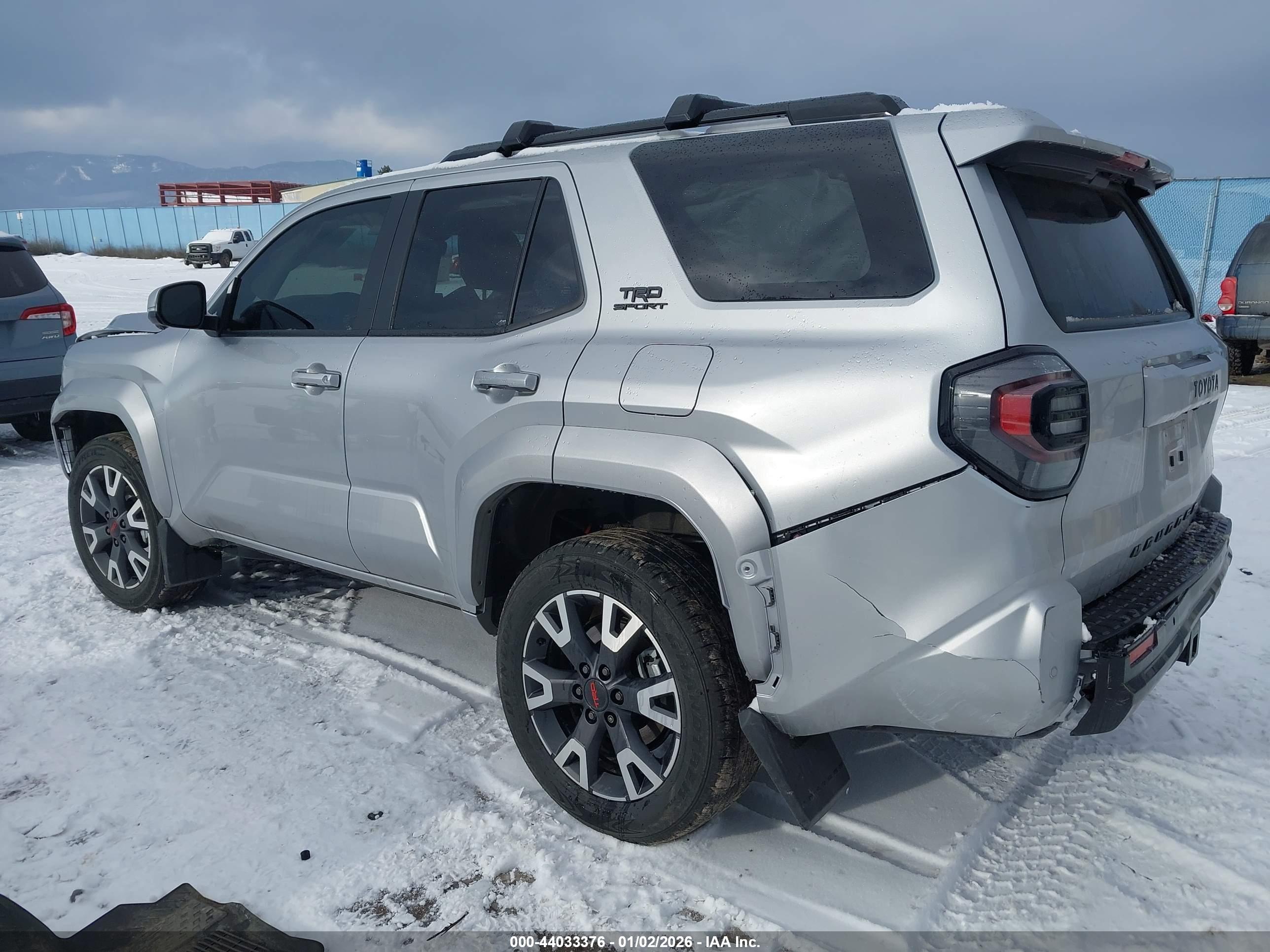 TOYOTA 4RUNNER image 3