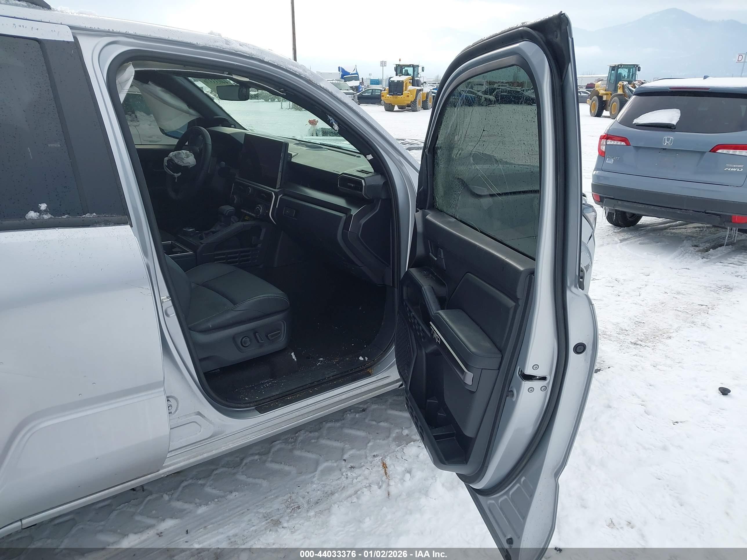 TOYOTA 4RUNNER image 5
