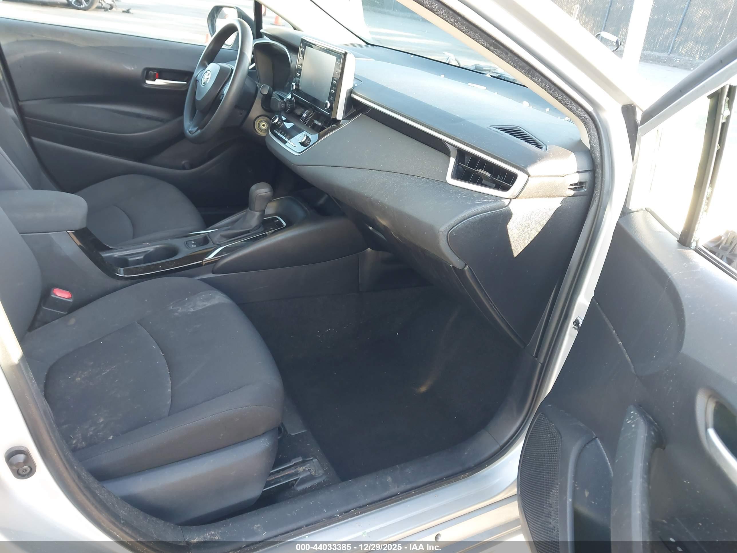 TOYOTA COROLLA image 5