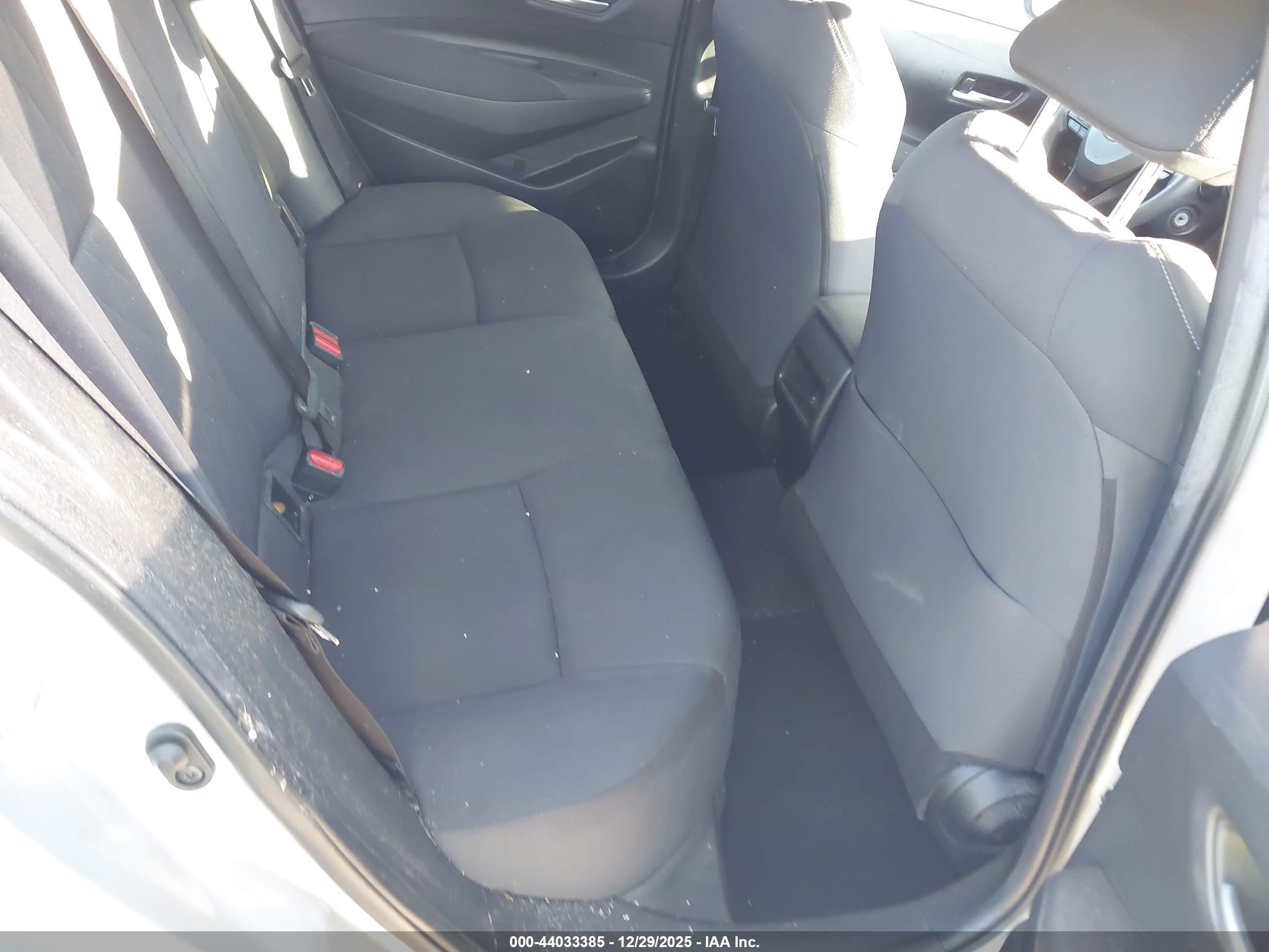 TOYOTA COROLLA image 8