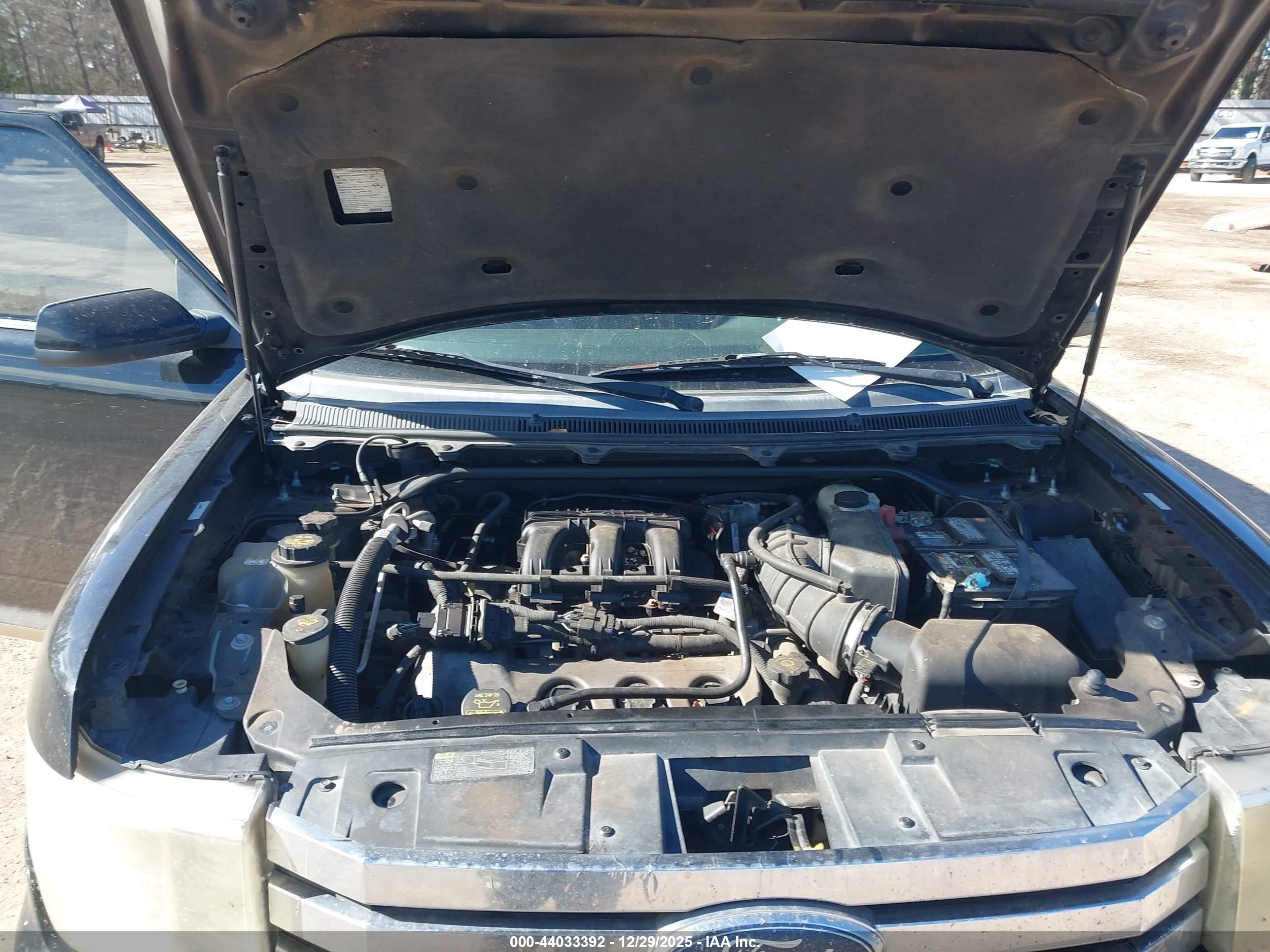 FORD FLEX image 10
